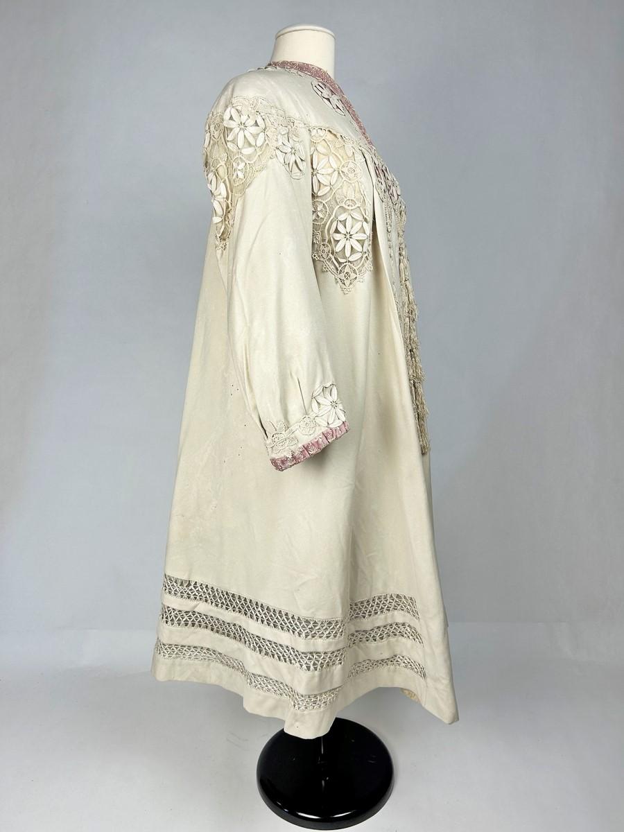 Evening coat in wool felt applied with embroidery, by Chellier Paris Circa 1910 For Sale 1