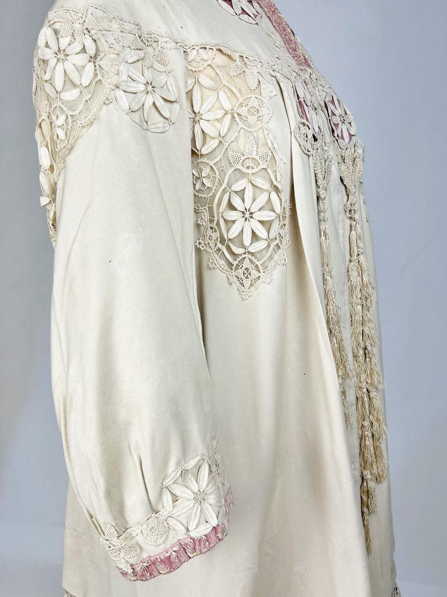 Evening coat in wool felt applied with embroidery, by Chellier Paris Circa 1910 For Sale 2