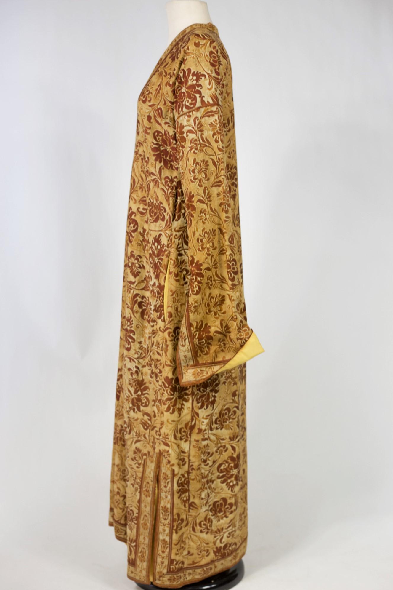 Evening coat or Kaftan in printed cotton by Mariano Fortuny Circa 1950 In Good Condition In Toulon, FR