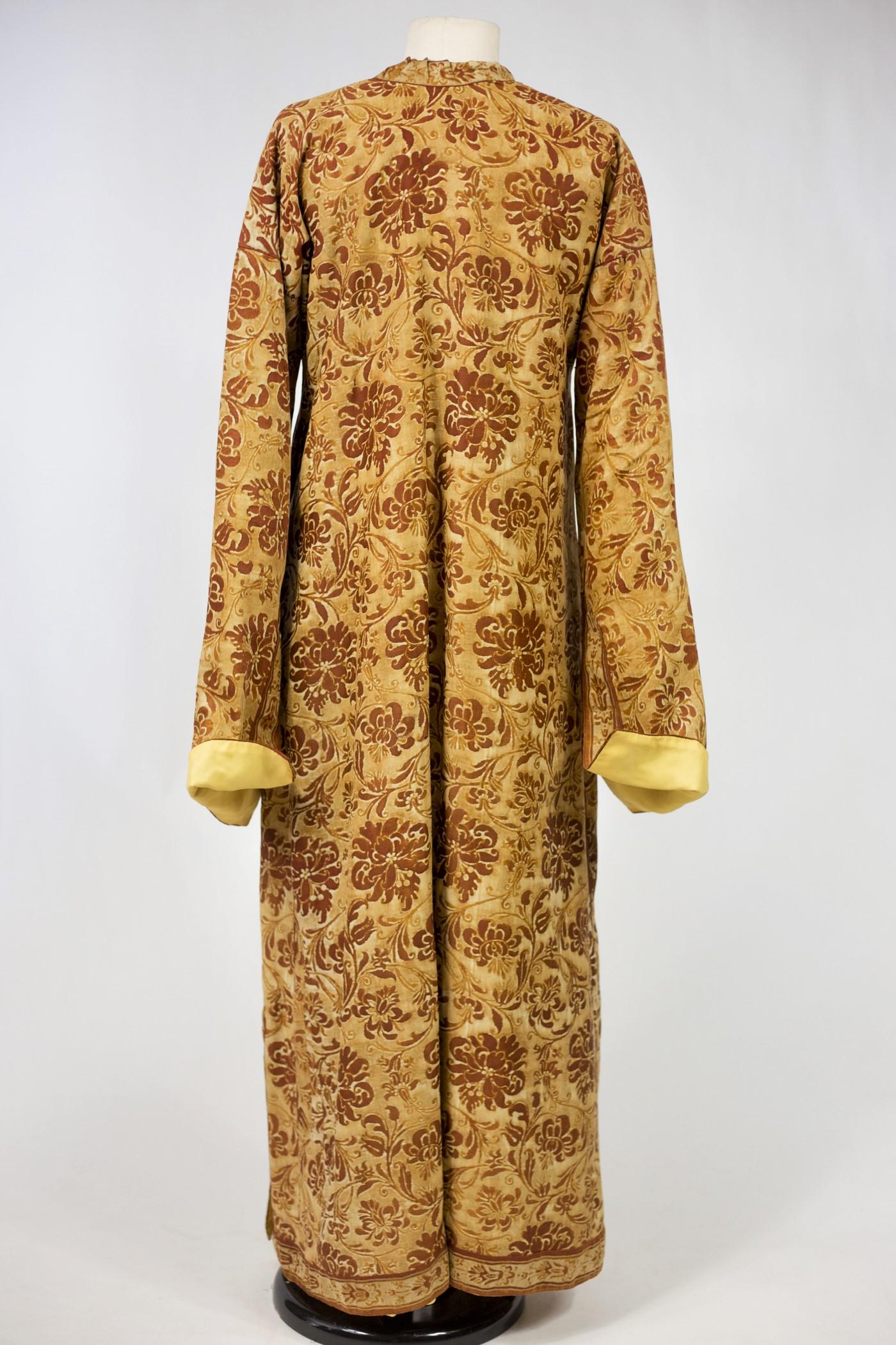 Evening coat or Kaftan in printed cotton by Mariano Fortuny Circa 1950 1