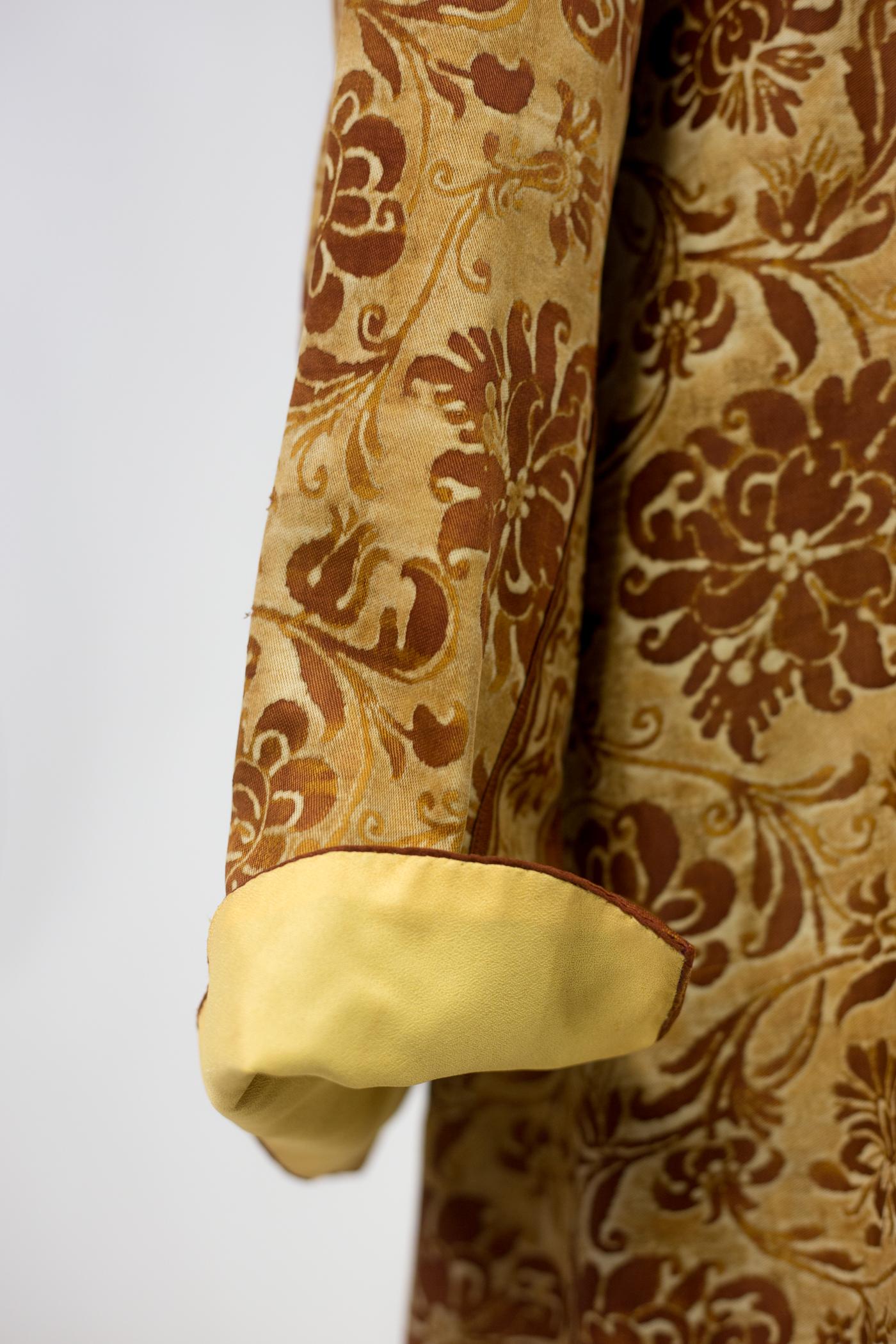 Evening coat or Kaftan in printed cotton by Mariano Fortuny Circa 1950 3