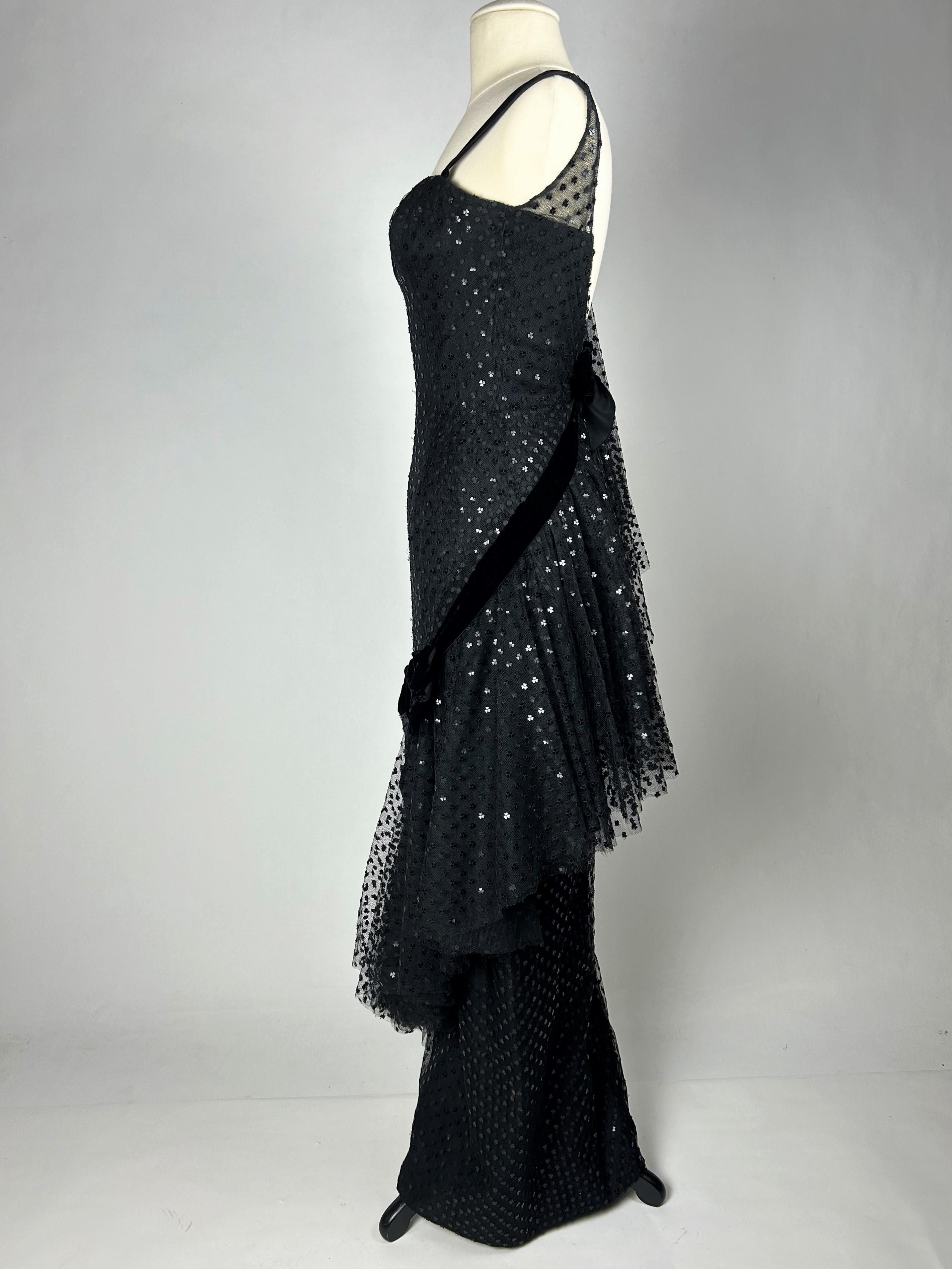 Robe de soirée Couture de Jean Dessès en tulle brodé noir - France C. 1960 en vente 12