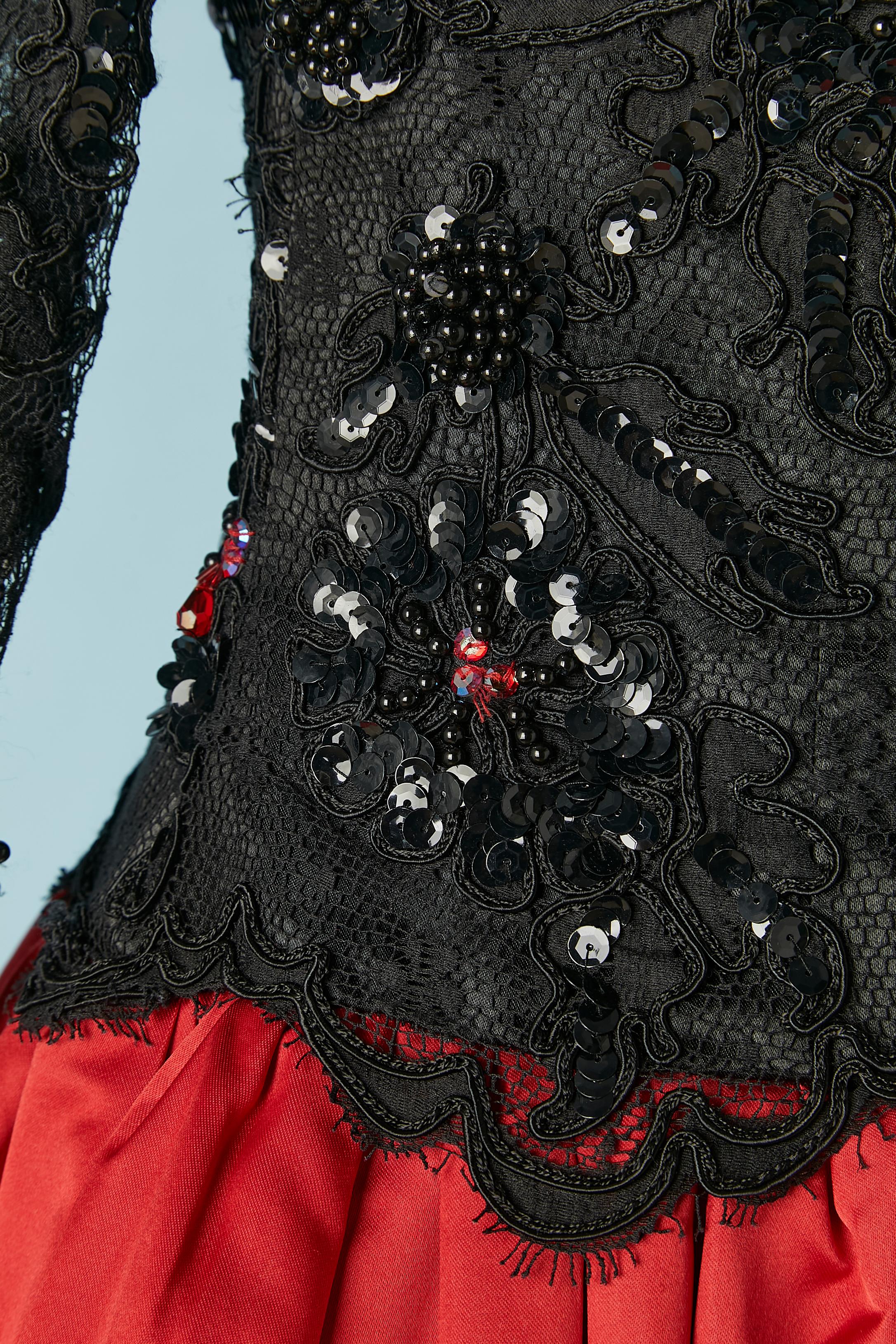 Evening dress in black beaded guipure and red satin Scaasi Boutique for Saks  For Sale 2