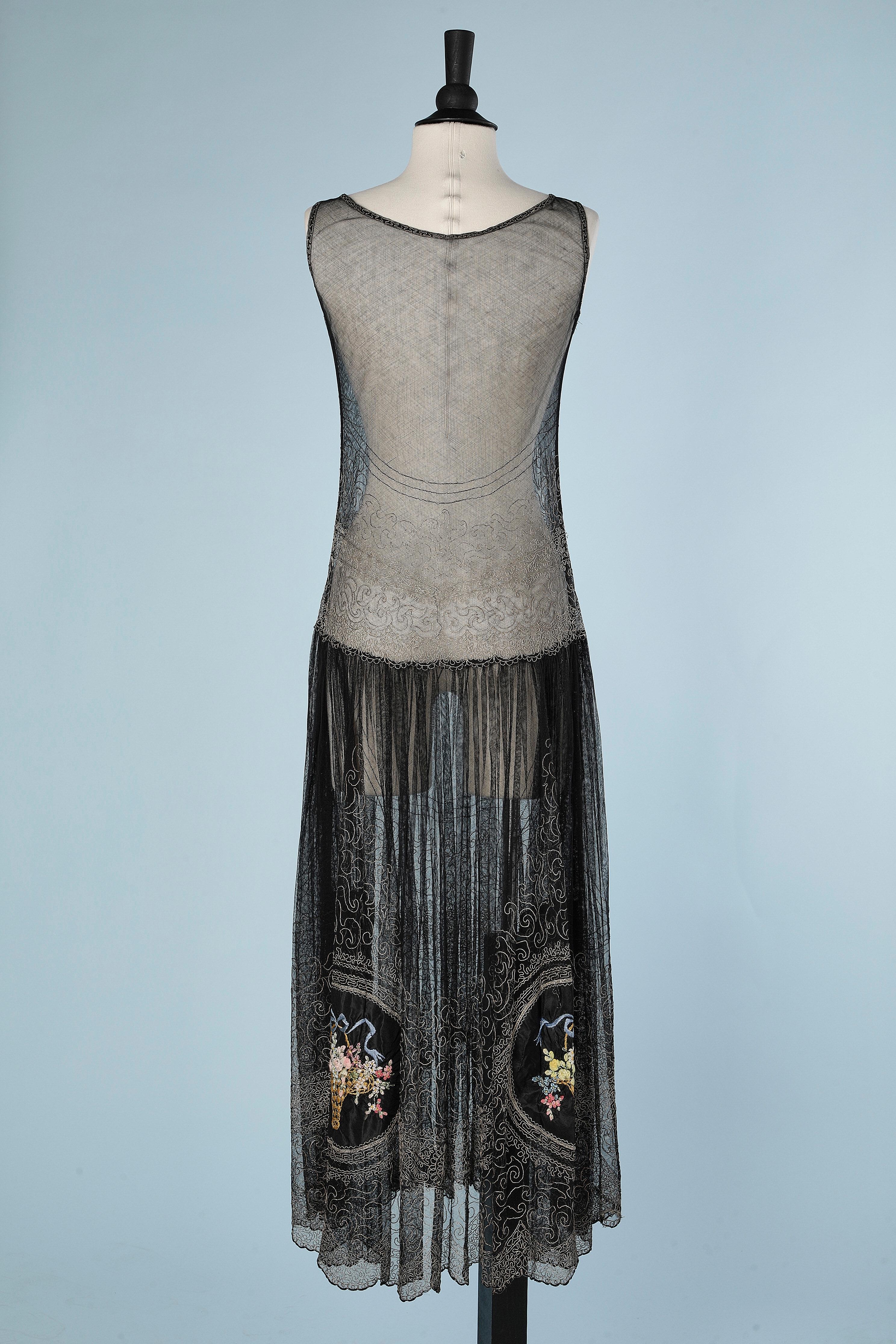 Evening dress in black tulle with lurex thread and flower basket embroideries  In Excellent Condition In Saint-Ouen-Sur-Seine, FR