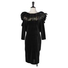 Vintage Evening dress in black velvet and rooster feathers Ann Green 