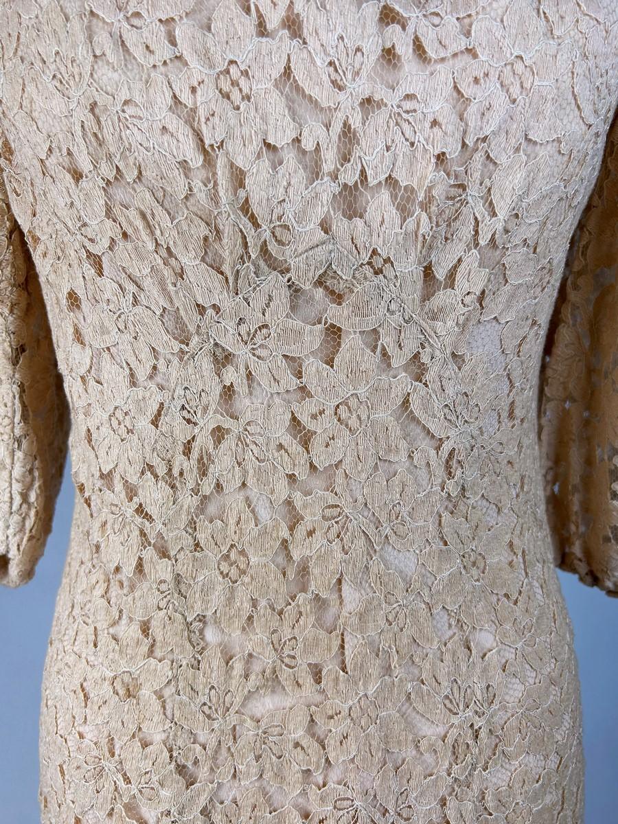 Evening dress in Caudry lace - France or Europe Circa 1935-1942 For Sale 7