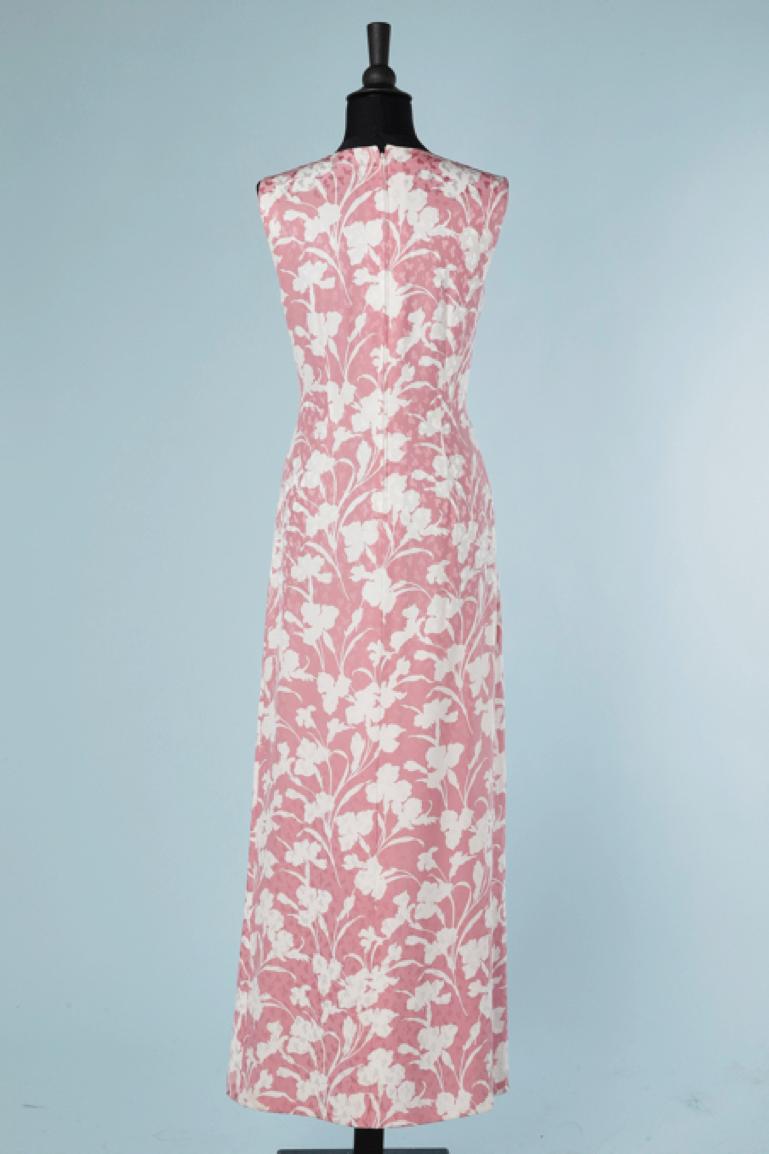 Beige Evening dress in pink and white flowers printed  jacquard with shawl André Laug For Sale