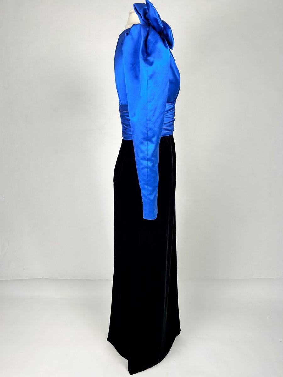 Evening dress in satin and velvet by Gérard Pipart for Nina Ricci - Paris Circa For Sale 2