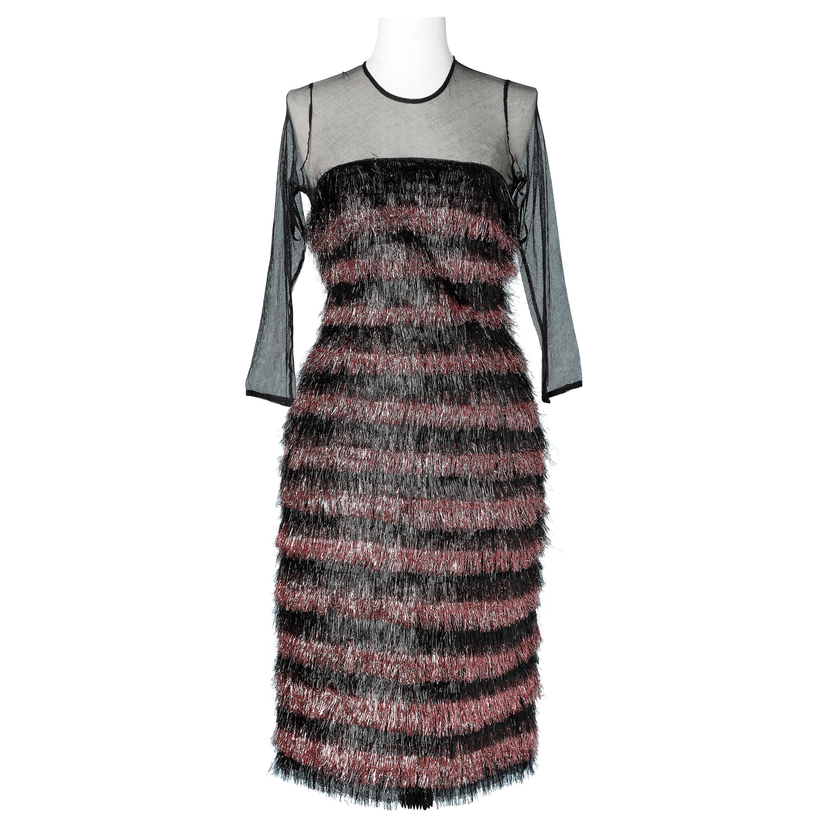 Robe de soirée en tulle et franges de lurex noir et rose Burberry