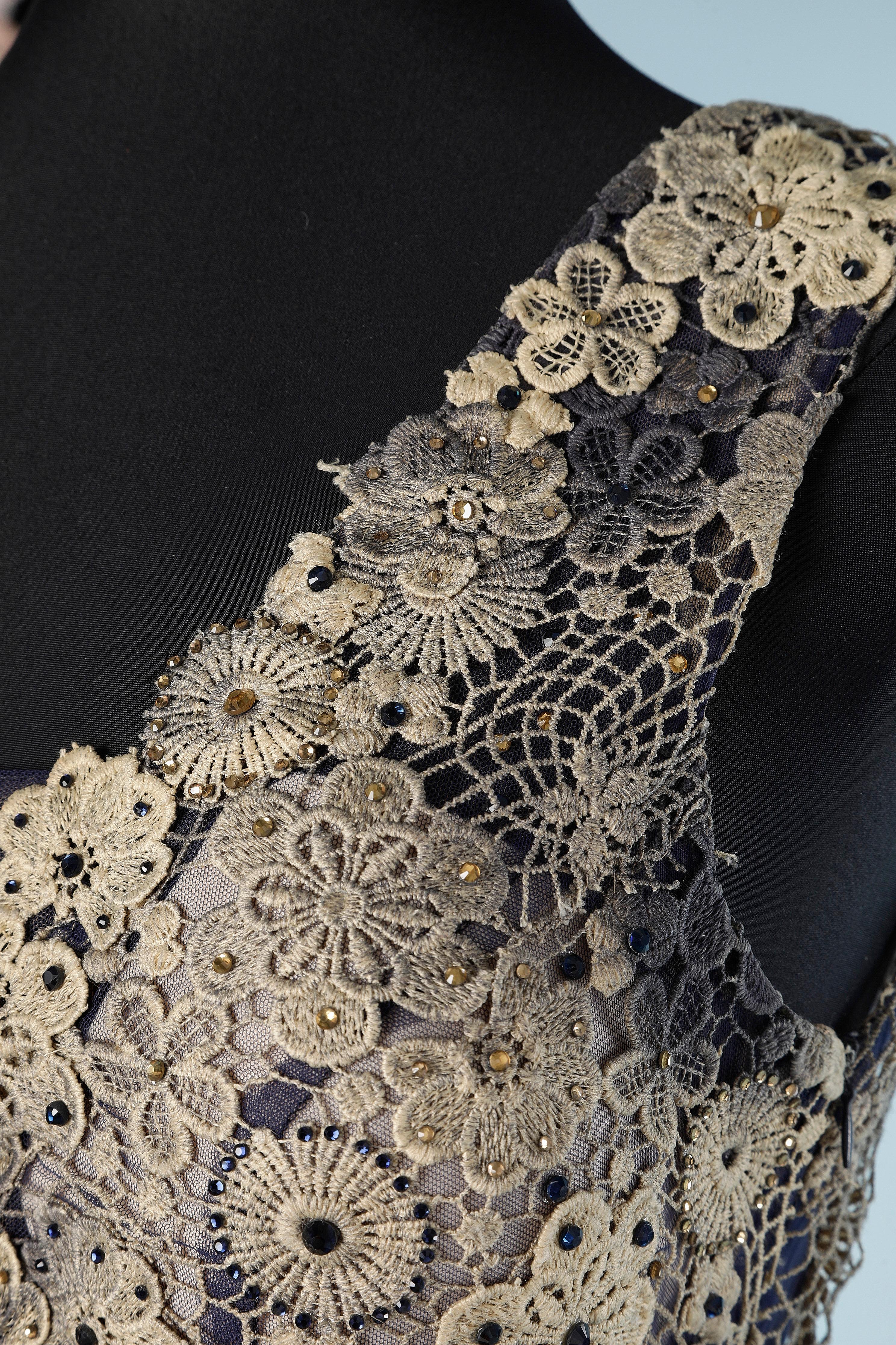 Evening dress with rhinestone and emboidered on a tulle base Gai Mattiolo In Excellent Condition For Sale In Saint-Ouen-Sur-Seine, FR