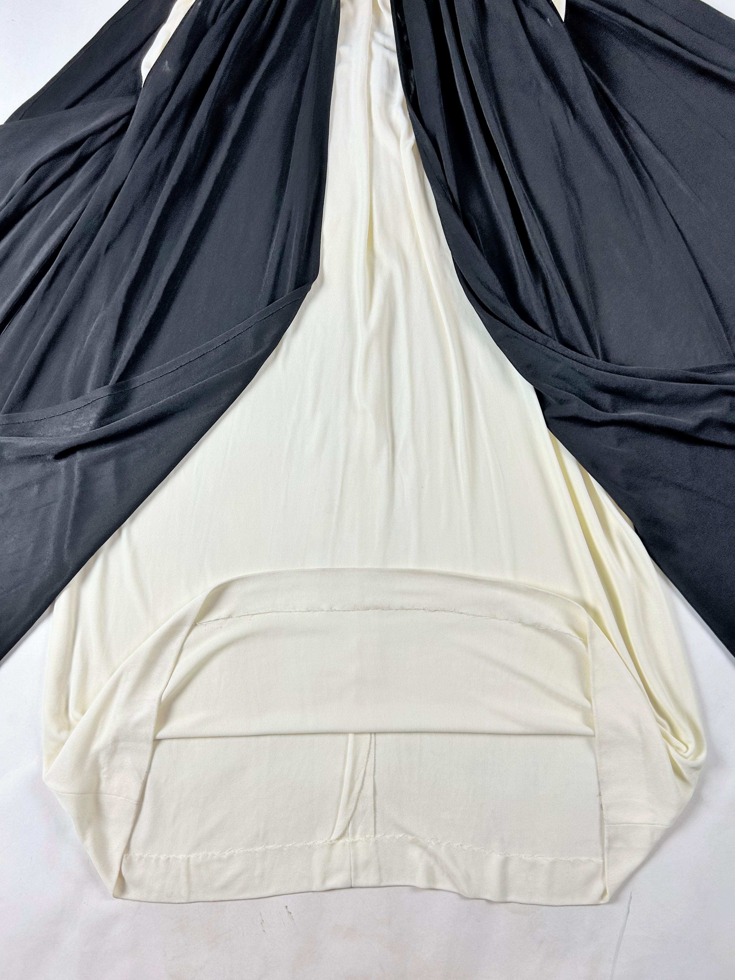 Abendkleid von Loris Azzaro aus schwarzem und weißem Seidenjersey - Paris CIRCA 1980 im Angebot 9