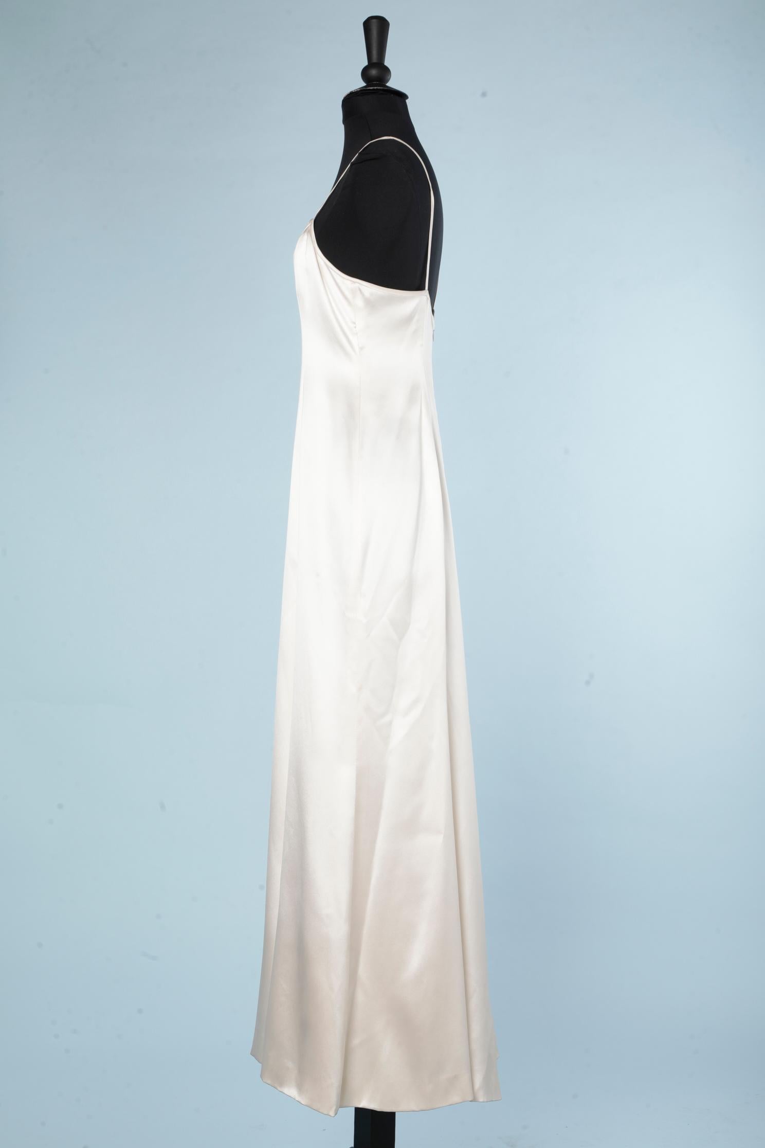 Evening gown ( or wedding dress) in off-white silk Chanel Boutique  In Good Condition In Saint-Ouen-Sur-Seine, FR