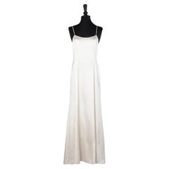 Evening gown ( or wedding dress) in off-white silk Chanel Boutique 
