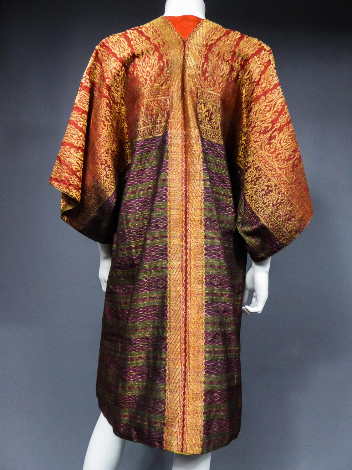 Evening Kaftan Kimono in gold silk Antique Asian Brocade Ikat Circa 1960 10