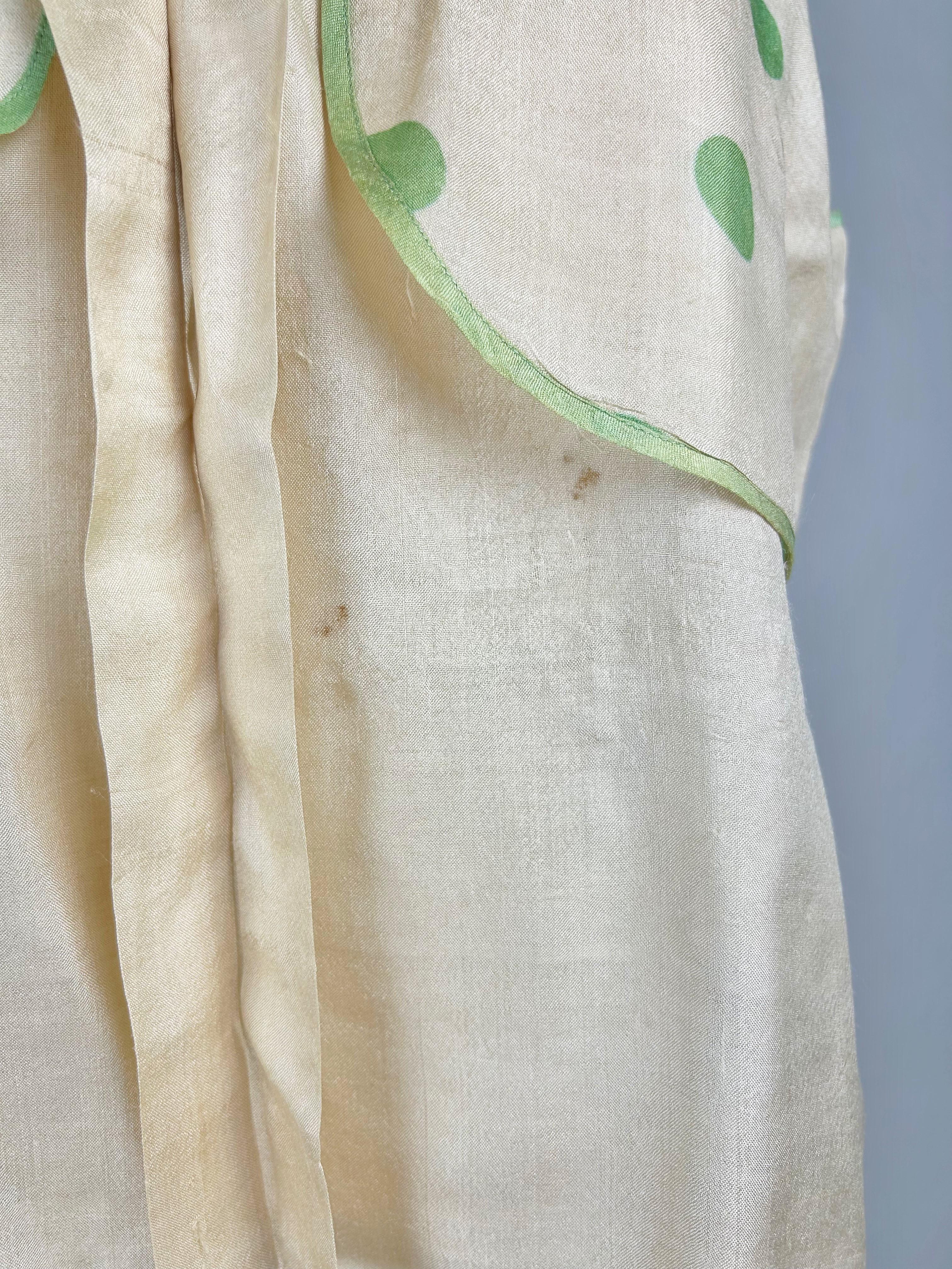 Pyjama du soir en soie imprimée à pois verts - France Circa 1930 en vente 8