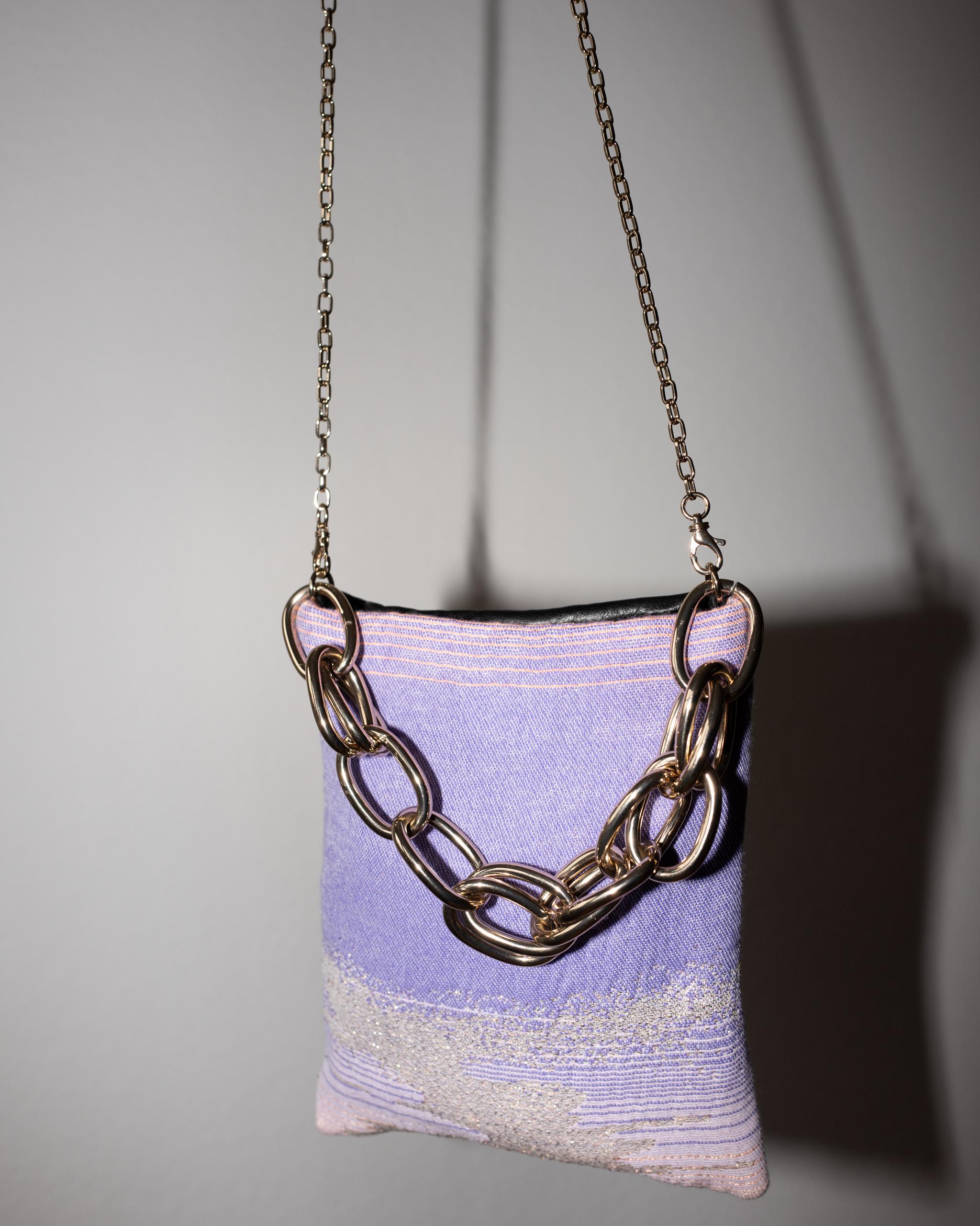 Evening Shoulder Bag Pastel Lilac Pink Lurex  Black Leather Gold Chunky Chain For Sale 1
