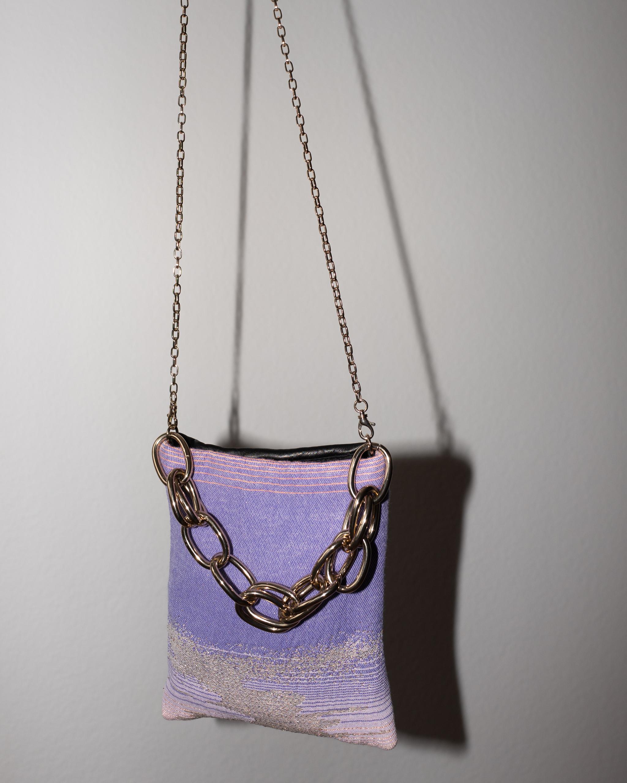 Evening Shoulder Bag Pastel Lilac Pink Lurex  Black Leather Gold Chunky Chain For Sale 2