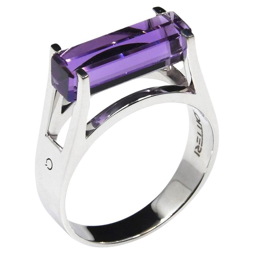 Ever Ring with 2.75 ct Amethyst on 4.73 gr 18k White Gold For Sale