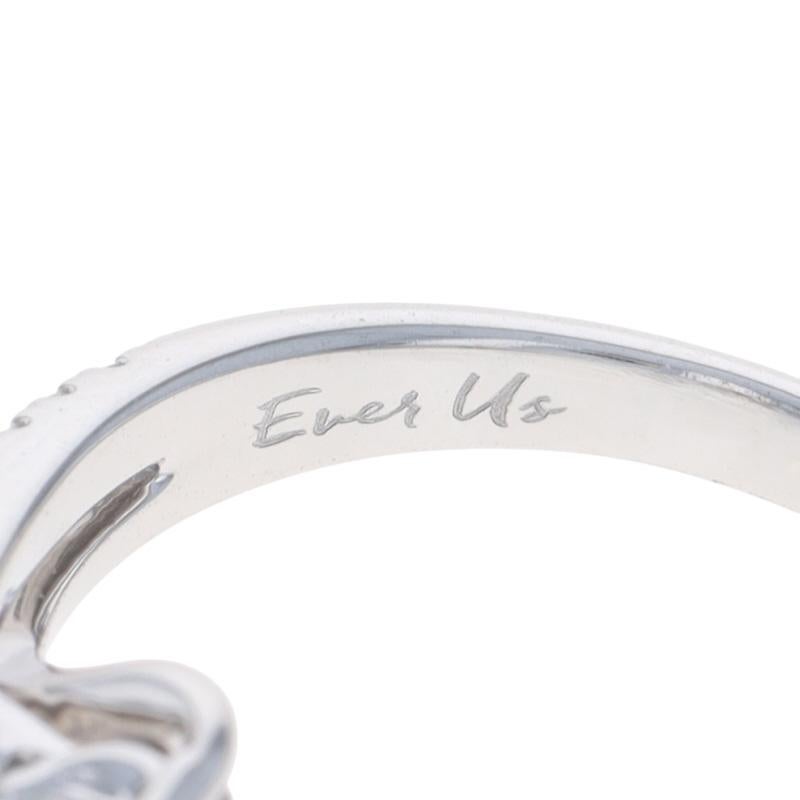 Anillo de compromiso de diamantes Ever Us - Oro blanco 14k Redondo .50ctw Bypass de dos piedras en venta 3