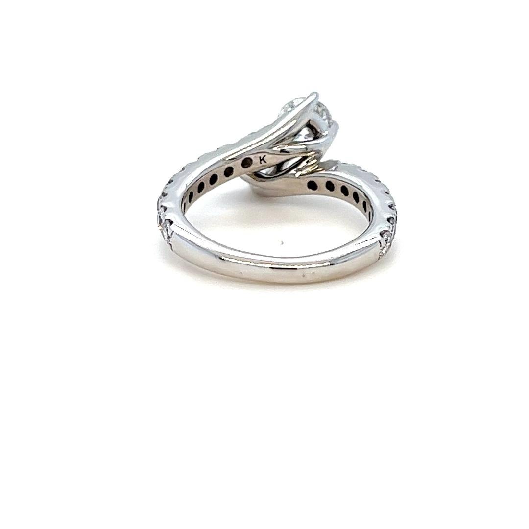 Ever Us Zwei Stein Diamant Bypass Ring im Zustand „Gut“ im Angebot in Coral Gables, FL