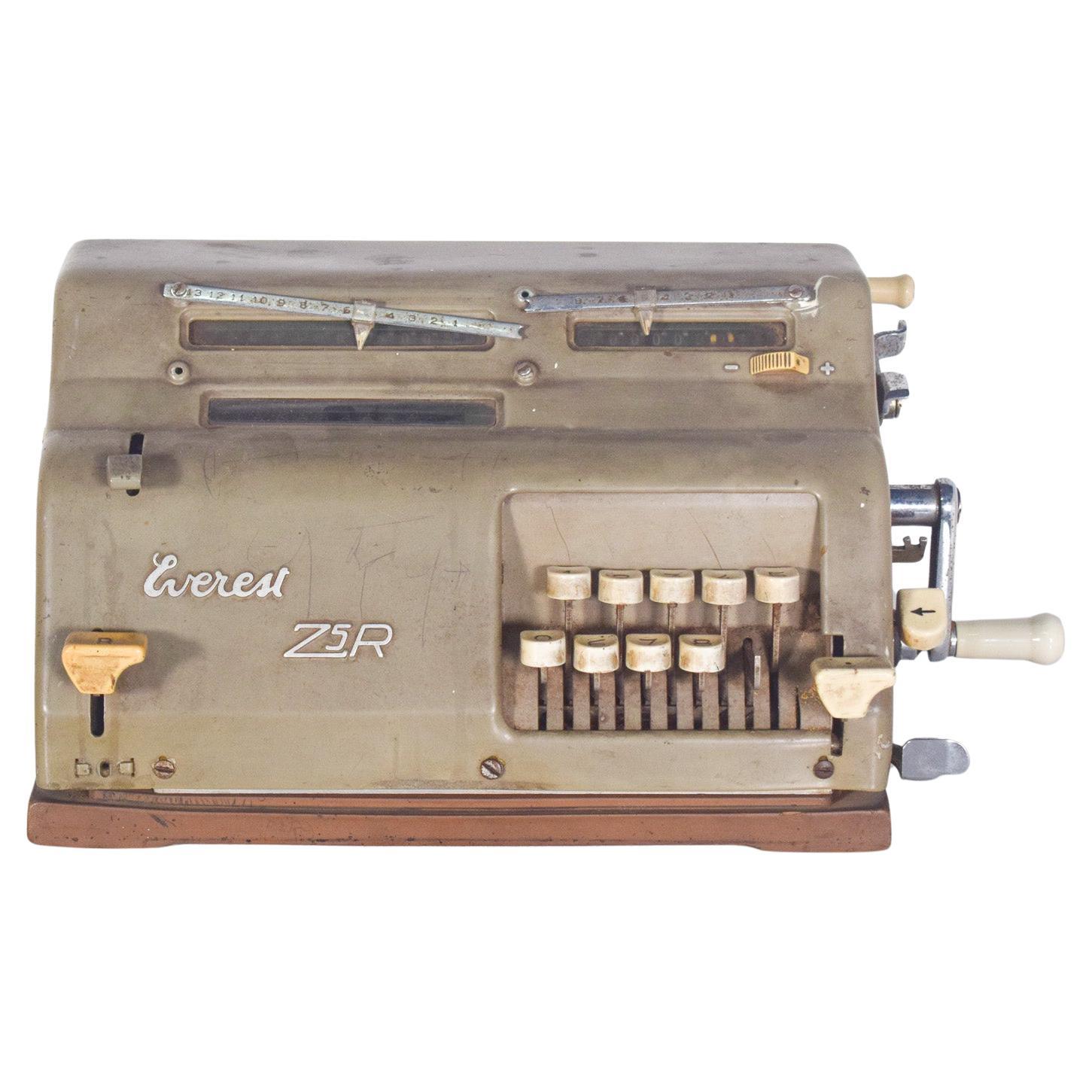 Everest Z5R Hand-Kragen calculator, Italien