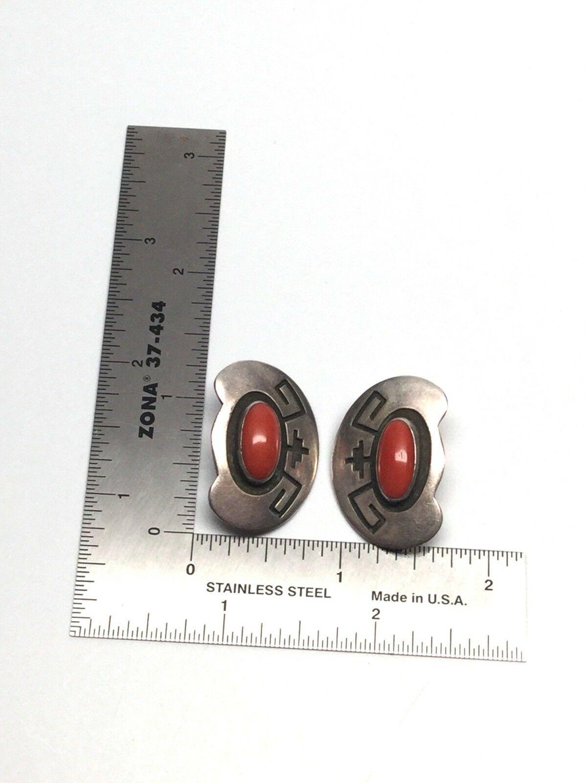 Everett and Mary Teller Navajo Sterling Silver Coral Clip Earrings

These are a fabulous pair of sterling silver coral earrings designed by Everett and Mary Teller.  These sterling silver earrings are the perfect size and shape.

Measurements: 