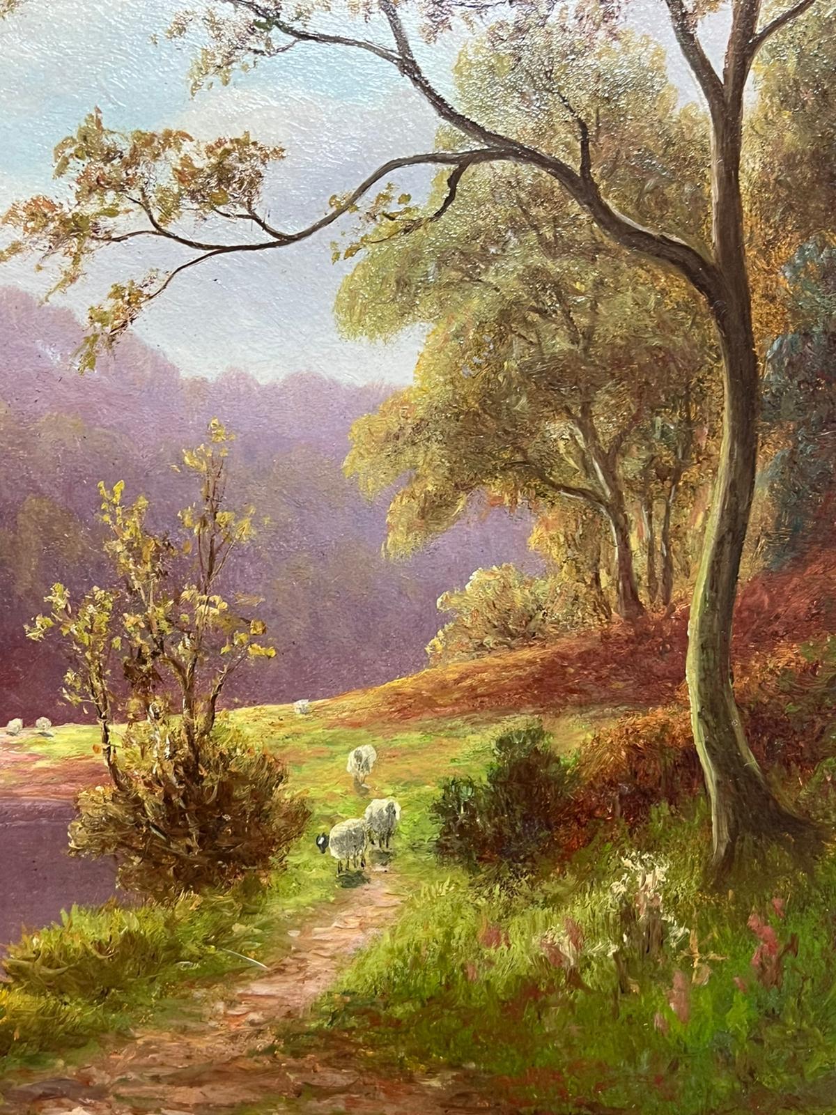 Pintura al óleo victoriana Ovejas caminando por el sendero dorado del río Light Yorkshire - Figurative Painting Marrón de Everett W Mellor