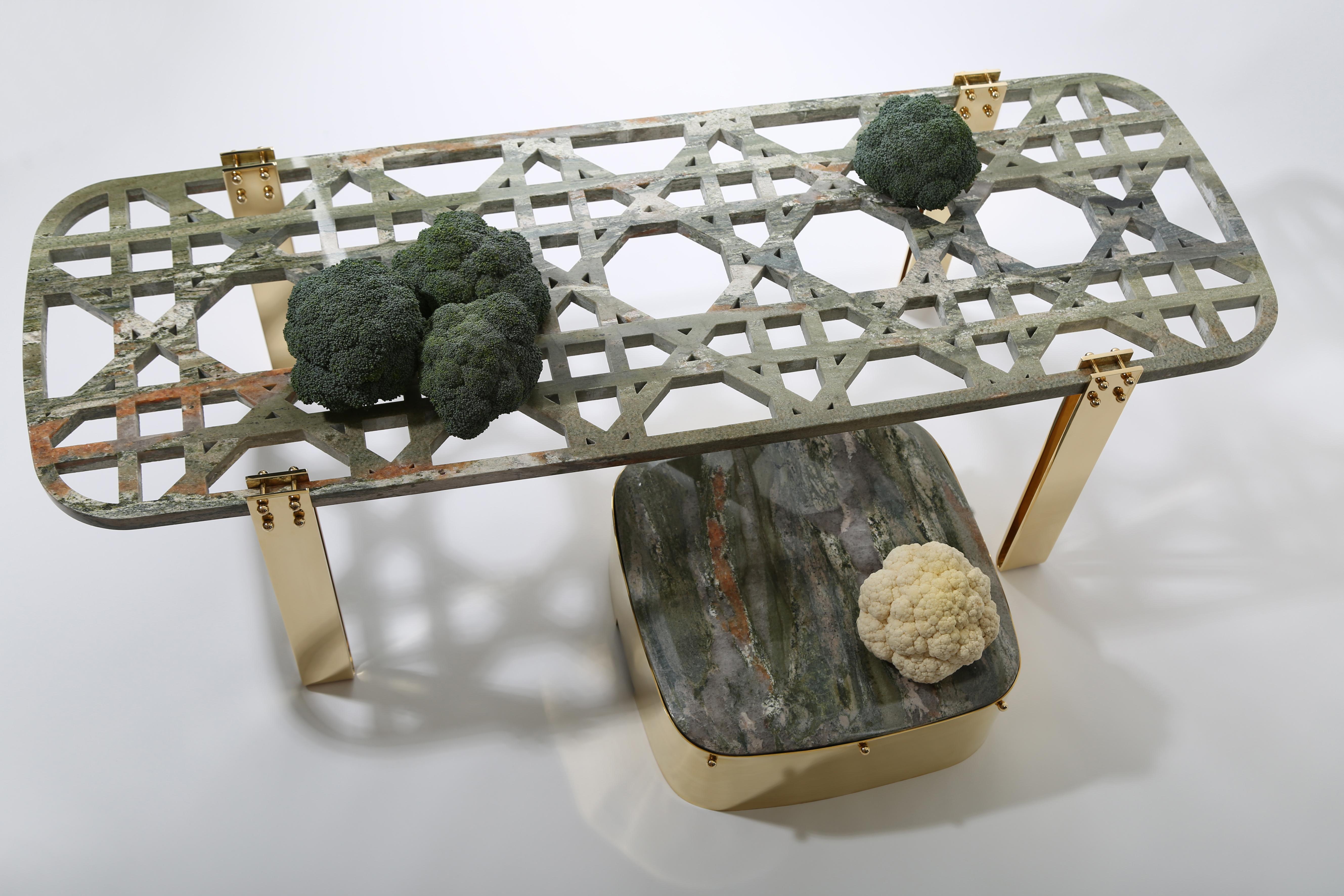 Postmoderne Ensemble table et tabouret Everlastingreen de Richard Yasmine en vente