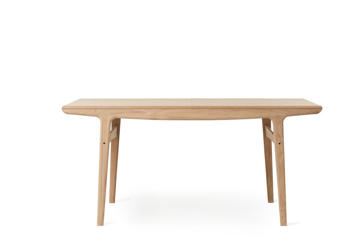 Evermore Dining Table Oak 160 by Warm Nordic
Dimensions: D160 x W85 x H74 cm
Material: White oiled solid oak and veneer.
Weight: 41 kg
Also available in different colours and dimensions. Please contact us.

A simple, timeless designer table