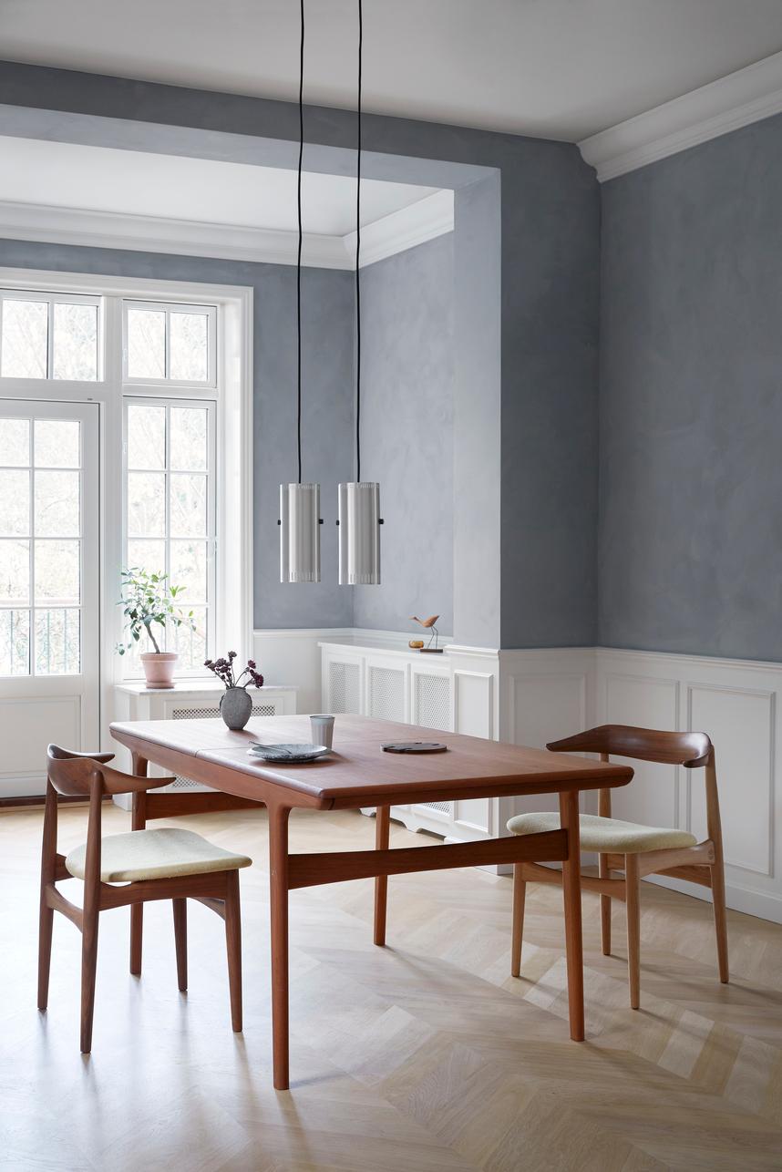 XXIe siècle et contemporain Table de salle à manger Evermore 190 en noyer par Warm Nordic en vente