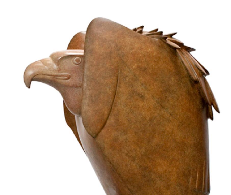 Gier no. 2 Vautour Oiseau de proie Sculpture en bronze Animal sauvage - Or Figurative Sculpture par Evert den Hartog