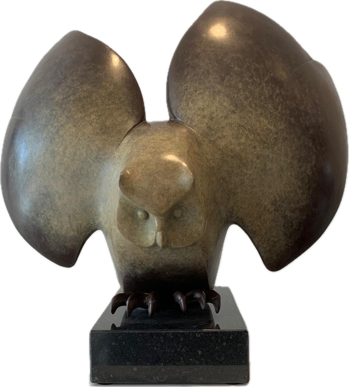 Evert den Hartog Figurative Sculpture - Landende Uil no. 3 Landing Owl Bronze Sculpture Limited Edition Special Patina