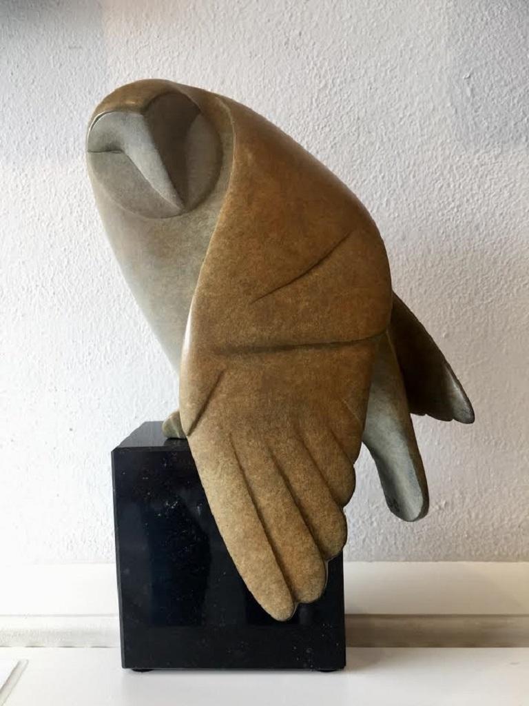 Opkijkende Uil n° 1  Sculpture oiseau contemporaine en bronze (hibou regardant vers le haut) en vente 1