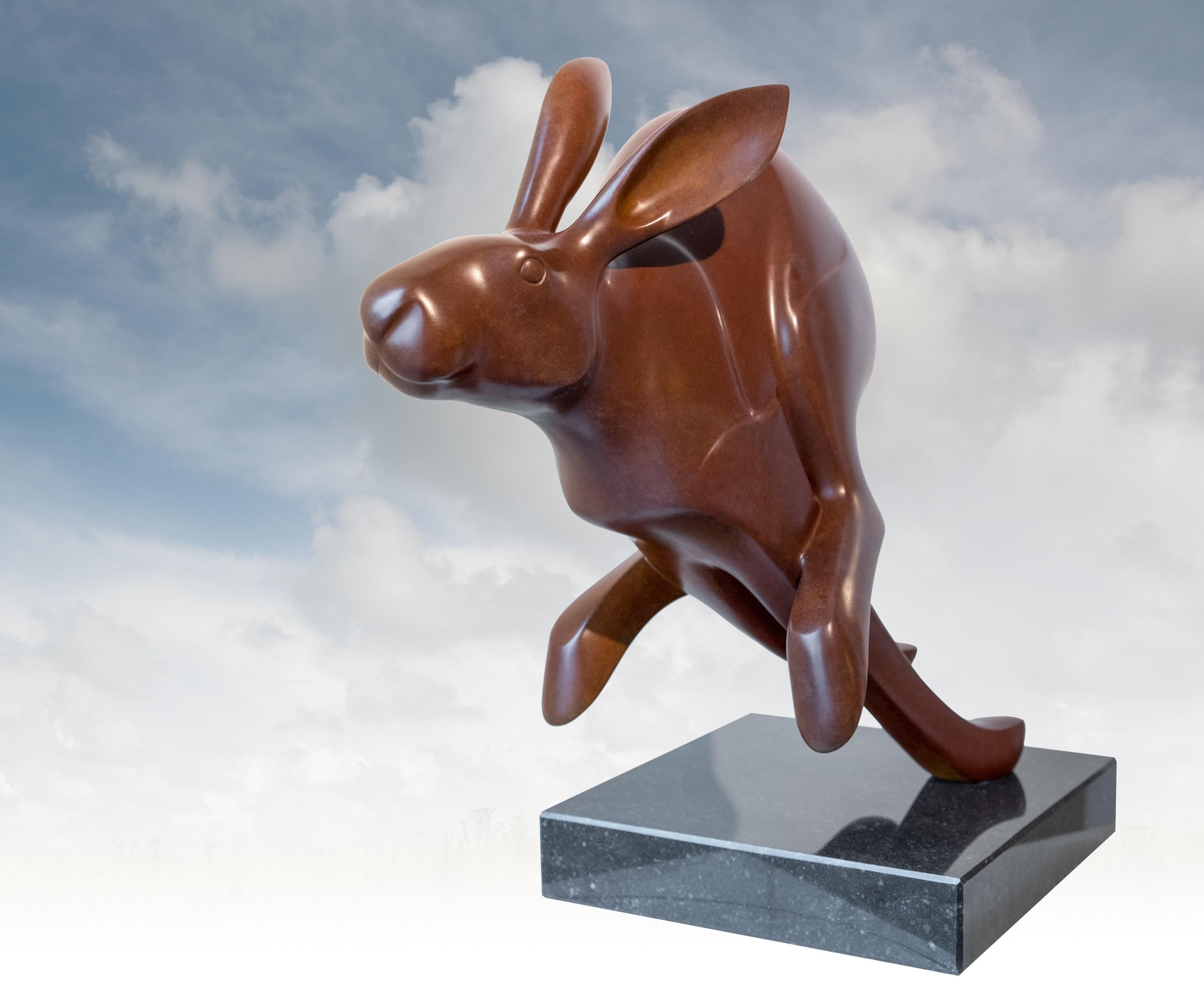 Rennende Haas no. 3 Running Hare Bronze Sculpture Animal Contemporary In Stock - Gold Figurative Sculpture by Evert den Hartog