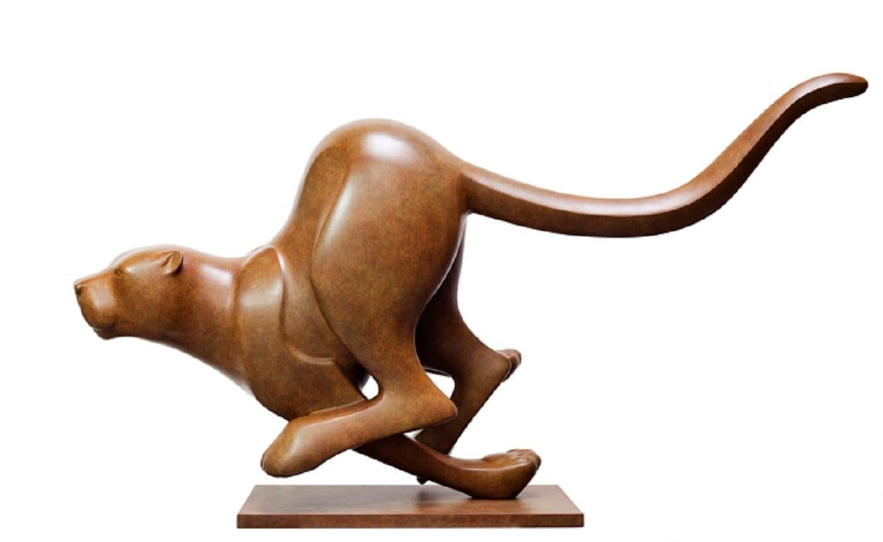 Evert den Hartog Figurative Sculpture – Rennende Poema no. 2 Laufsteg Cougar-Bronze-Skulptur Limitierte Auflage
