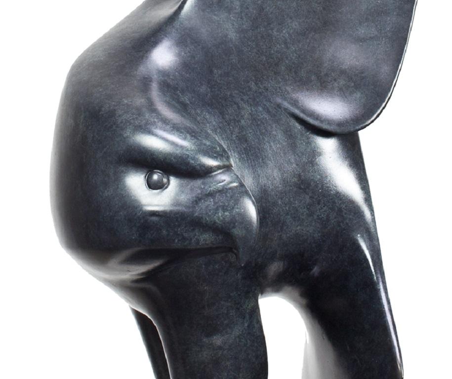 Roofvogel Klein Beutevogel Kleine Bronze-Skulptur Wildes Tier Limitierte Auflage – Sculpture von Evert den Hartog