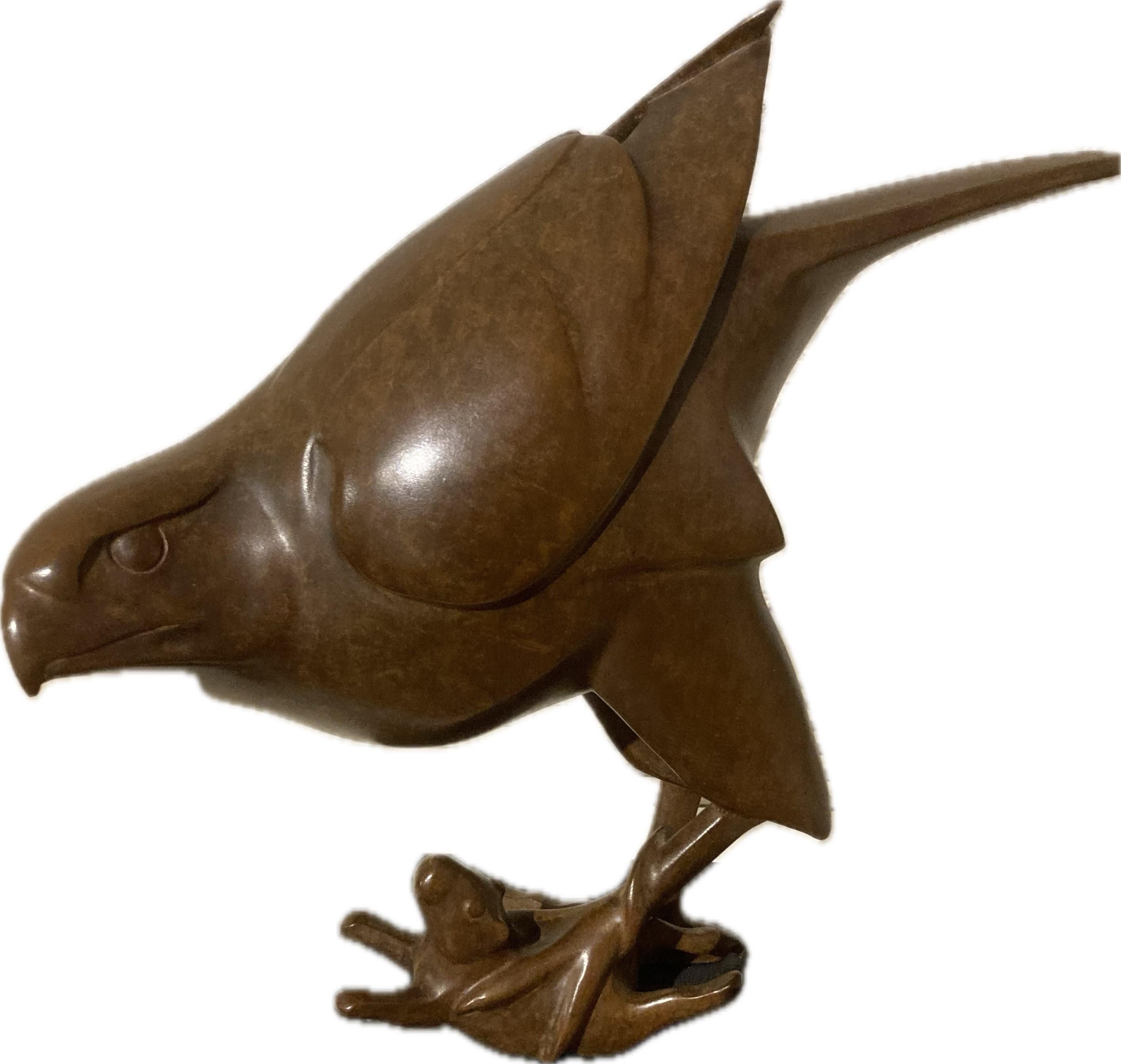 Evert den Hartog Figurative Sculpture - Roofvogel met Muis Prey Bird with Mouse Bronze Sculpture Limited Edition 
