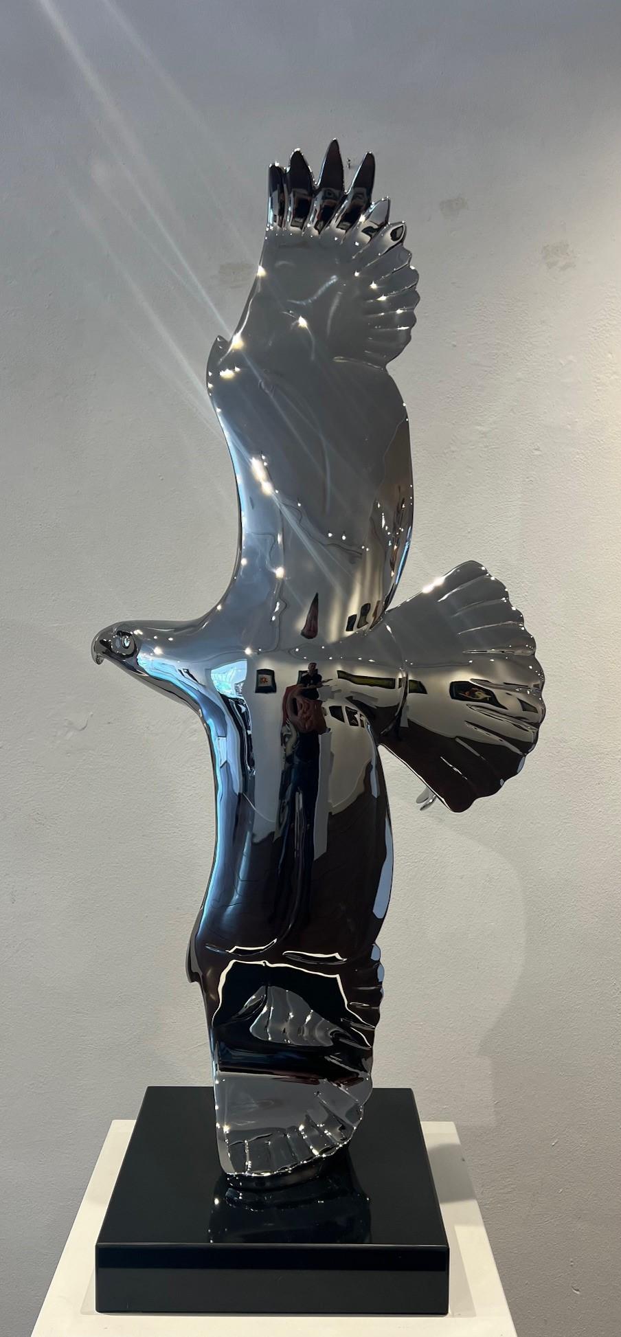 Roofvogel met Vis Prey Bird Fish Stainless Steel Polished New Sculpture In Stock - Black Figurative Sculpture by Evert den Hartog