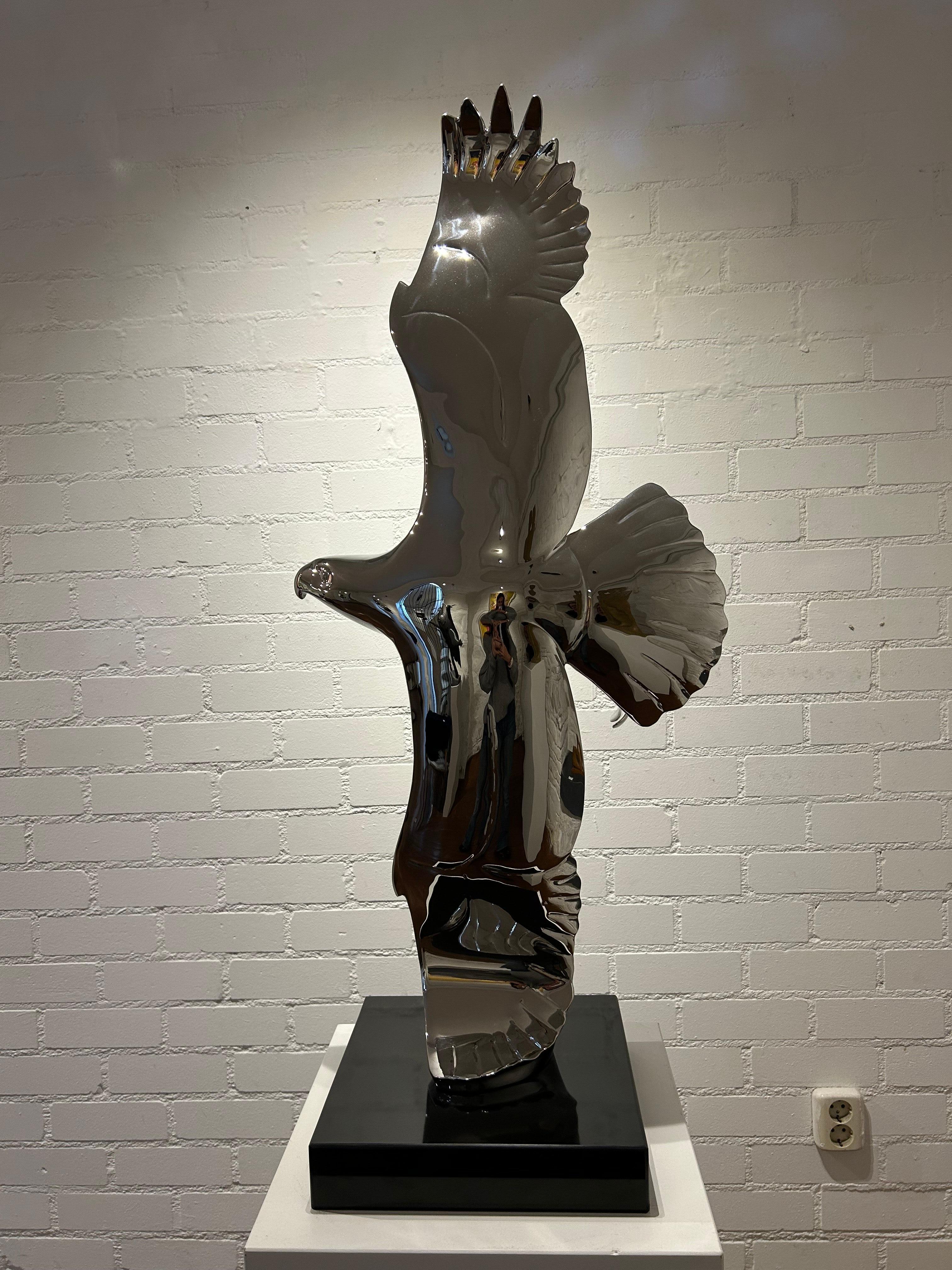 Roofvogel met Vis Prey Bird Fish Stainless Steel Polished New Sculpture In Stock For Sale 5