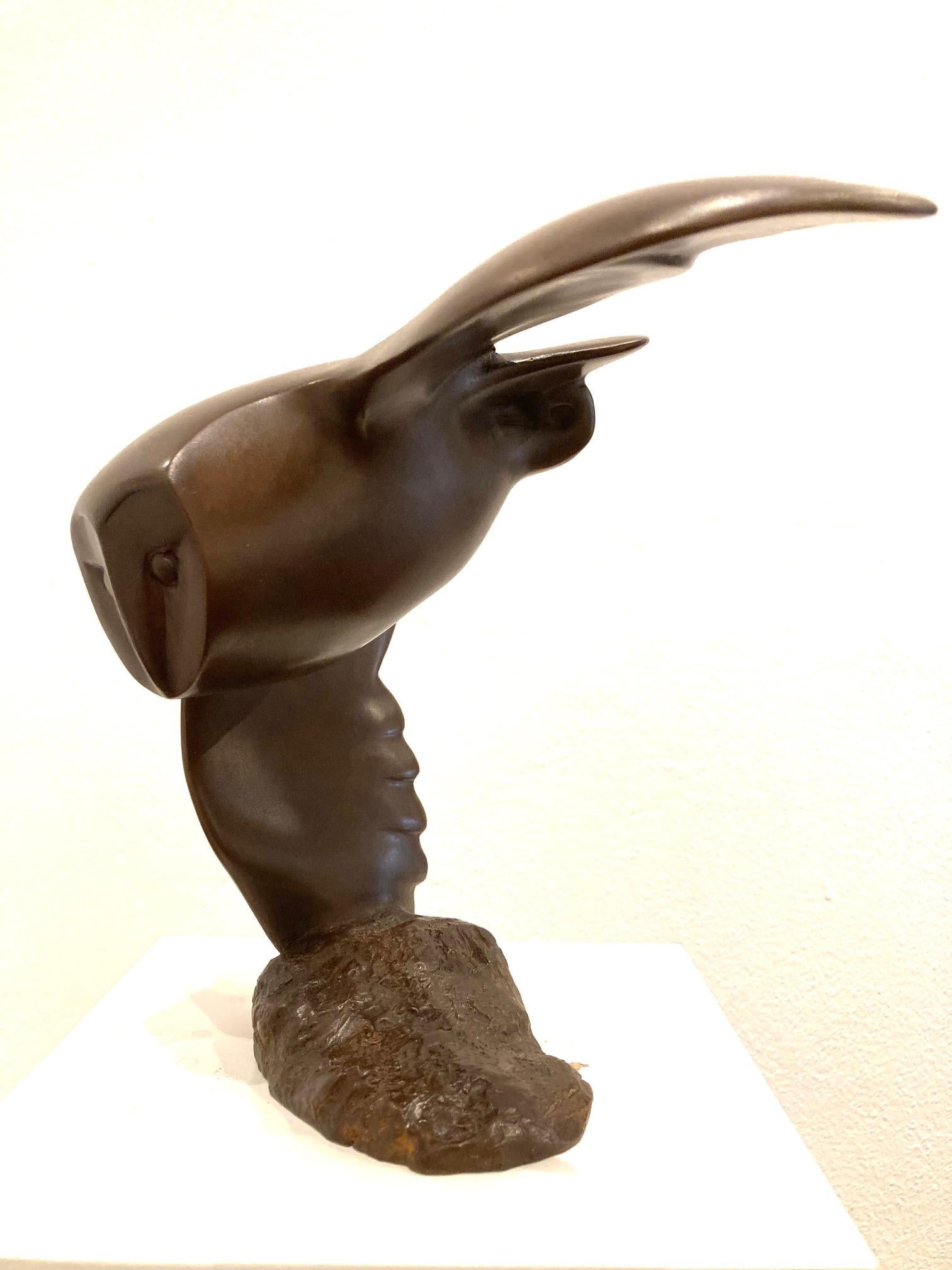 Evert den Hartog Figurative Sculpture - Vliegend Uiltje Bronze Sculpture Small Flying Owl Bird Animal In Stock 