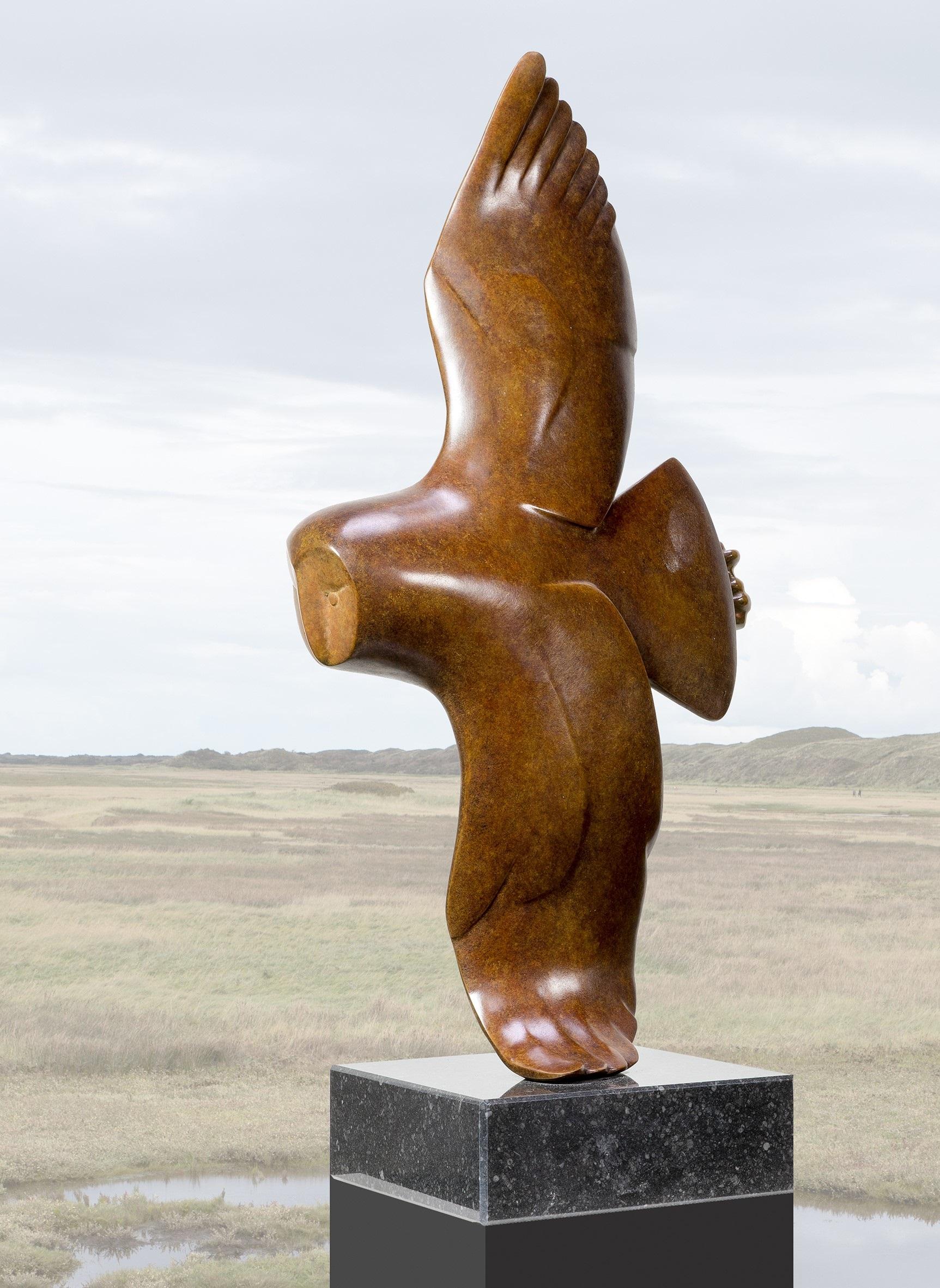 Evert den Hartog Figurative Sculpture – Vliegende Uil Nr. 4 Fliegende Eule, Bronzeskulptur, Tier 