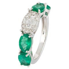 Every Day Emerald White 18K Gold White Diamond Ring for Her