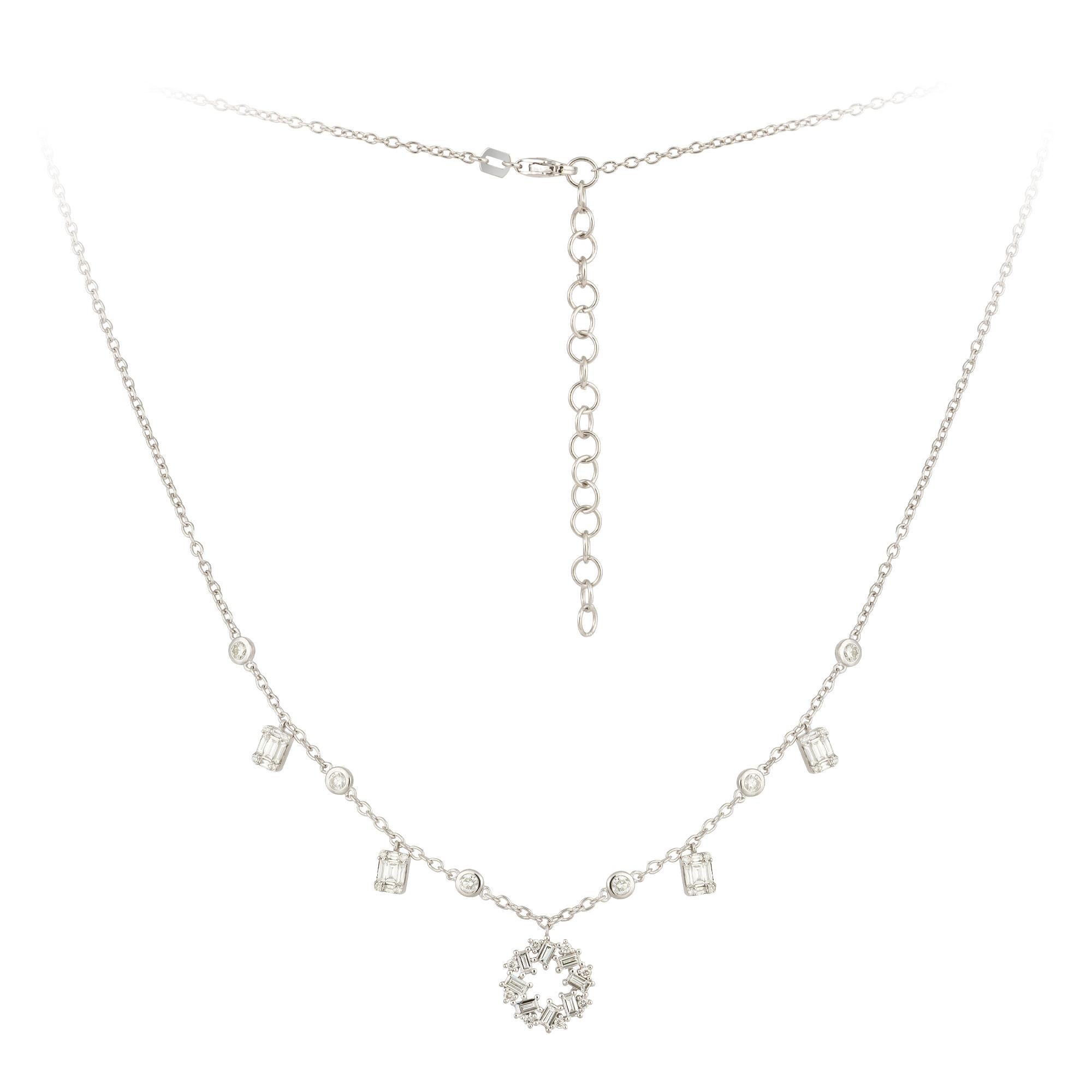 Every Day White Gold 18K Necklace Diamond for Her In New Condition For Sale In Montreux, CH