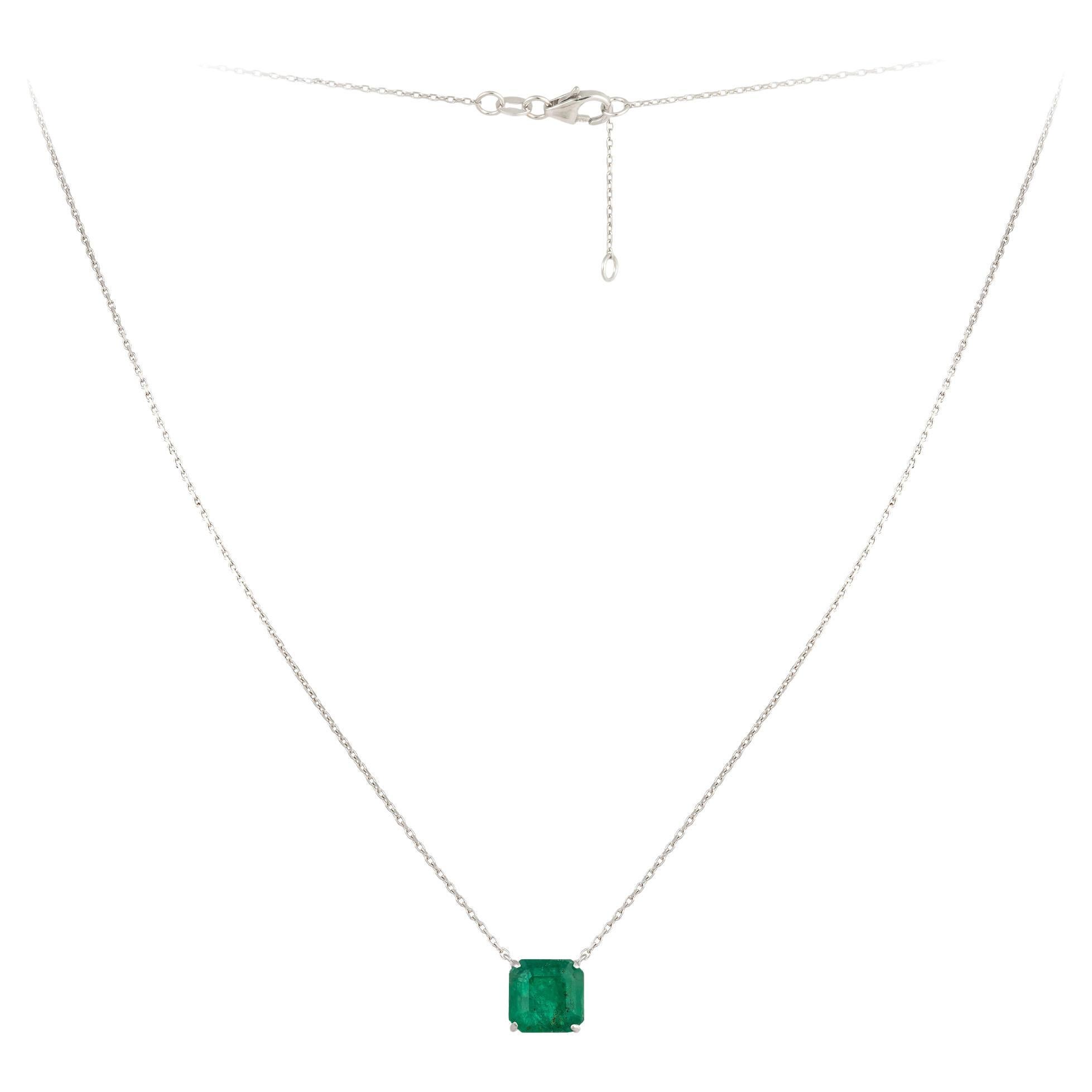 Every Day White Gold 18K Necklace Emerald Diamond For Her