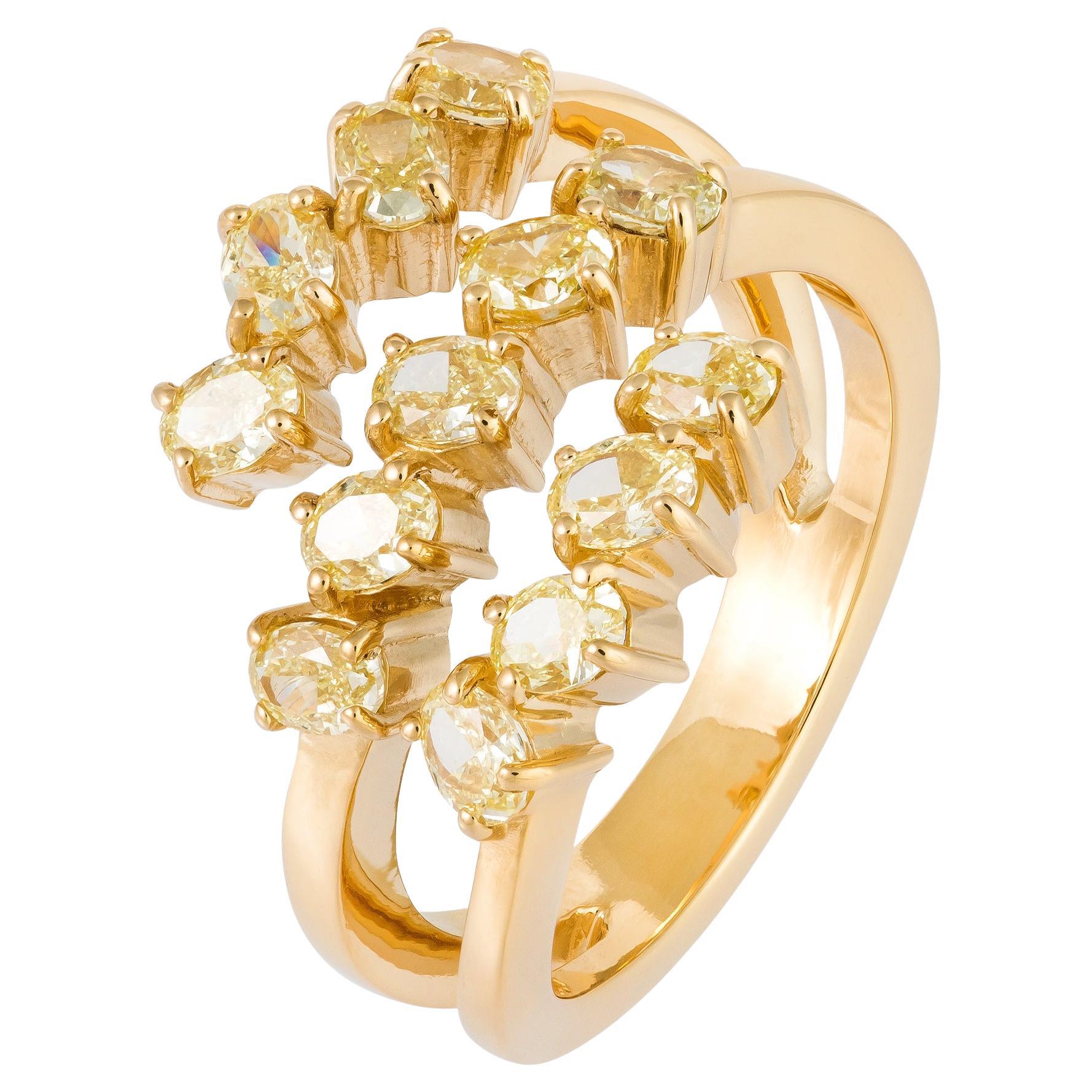 For Sale:  Every Day Yellow 18K Gold White Diamond Ring for Her