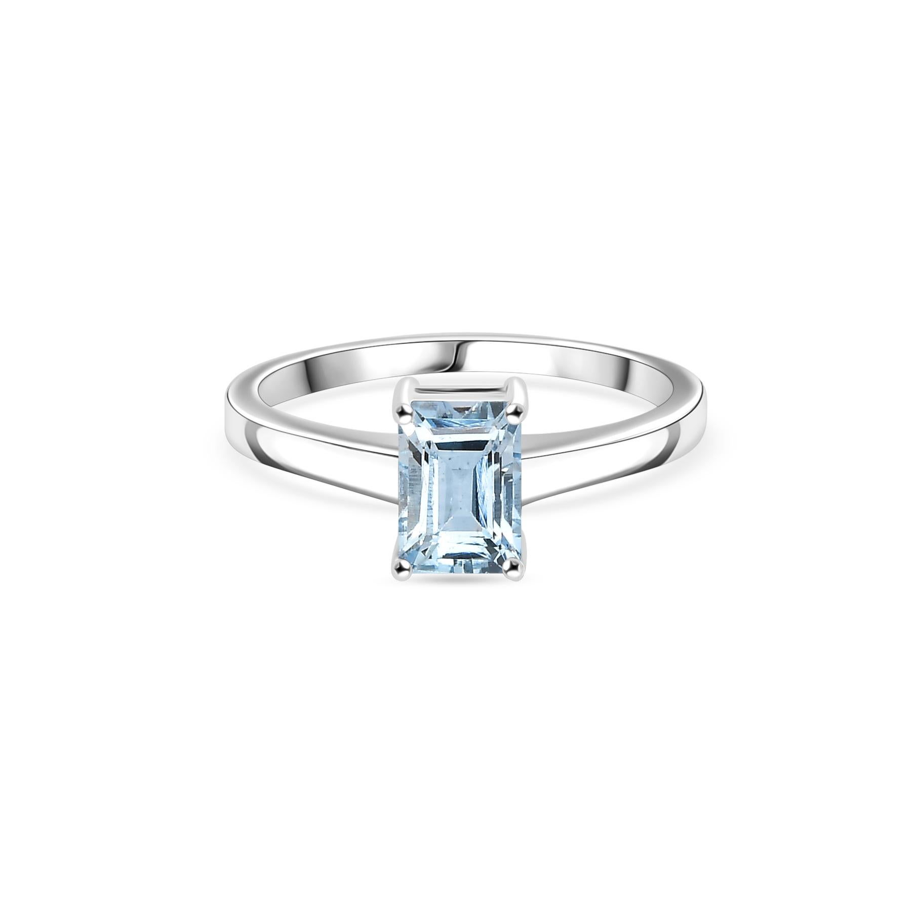 For Sale:  Everyday Aquamarine Solitaire Ring for Women in 14k Solid White Gold 9
