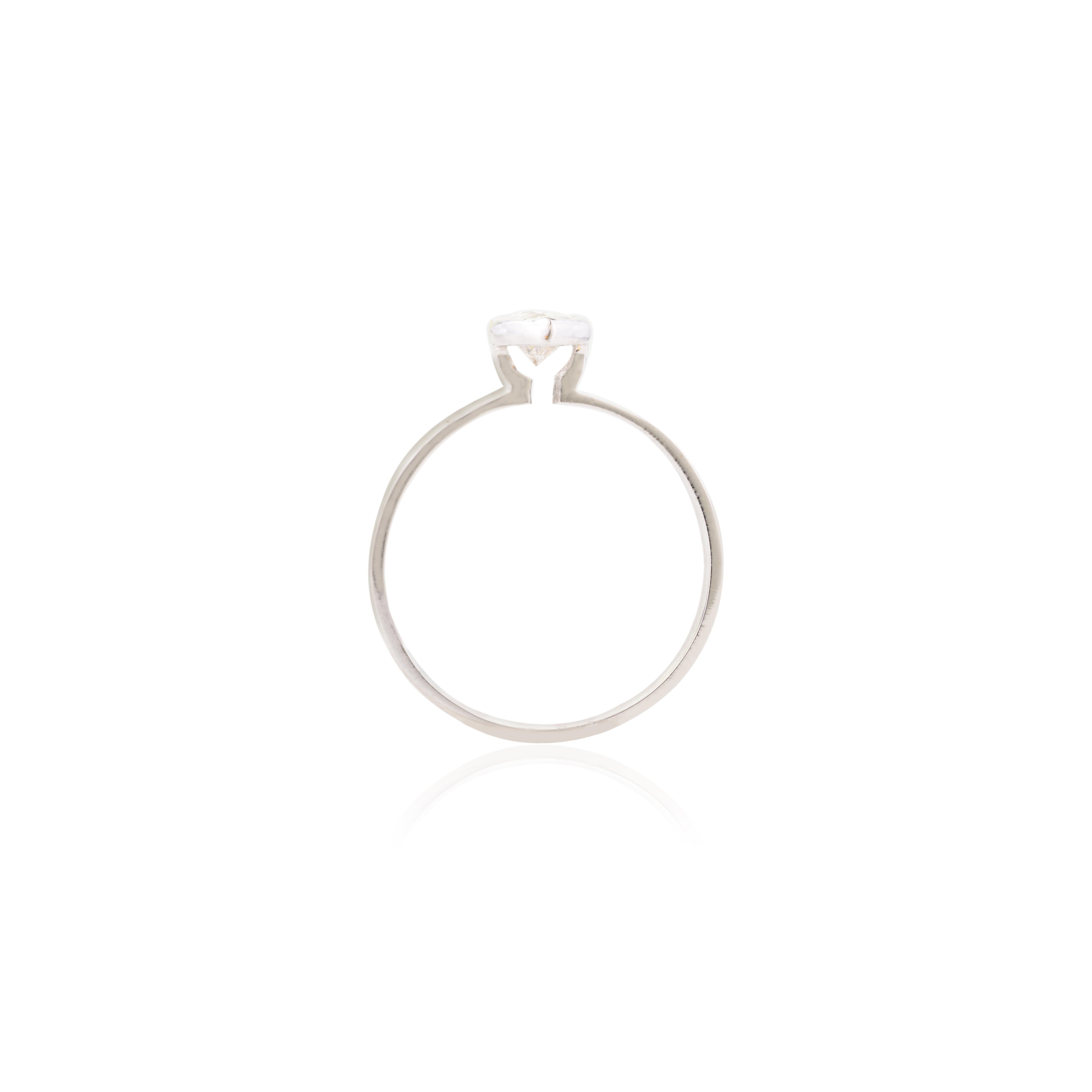 En vente :  Bague solitaire à diamant Marquise Everyday en or blanc massif 18k, sertie d'un chaton 9