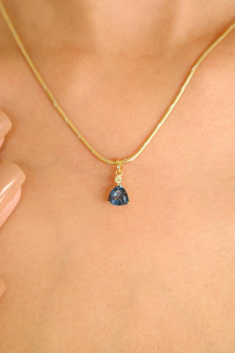 Topaze bleue de tous les jours Bague pendentif diamant Boucles d'oreilles en or jaune massif 18k Pour femmes en vente