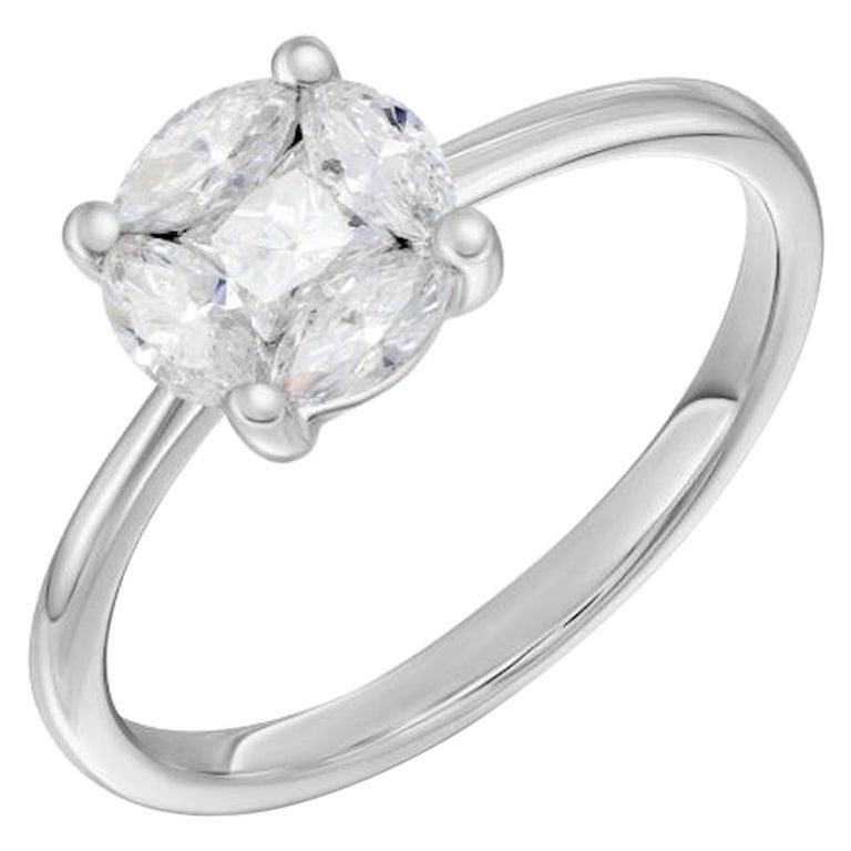 Bague de fiançailles classique de tous les jours en or blanc avec grappe de diamants pour elle