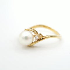 Everyday Dainty Minimalist Pearl and Diamond Simple Knot 18k Yellow Gold Ring